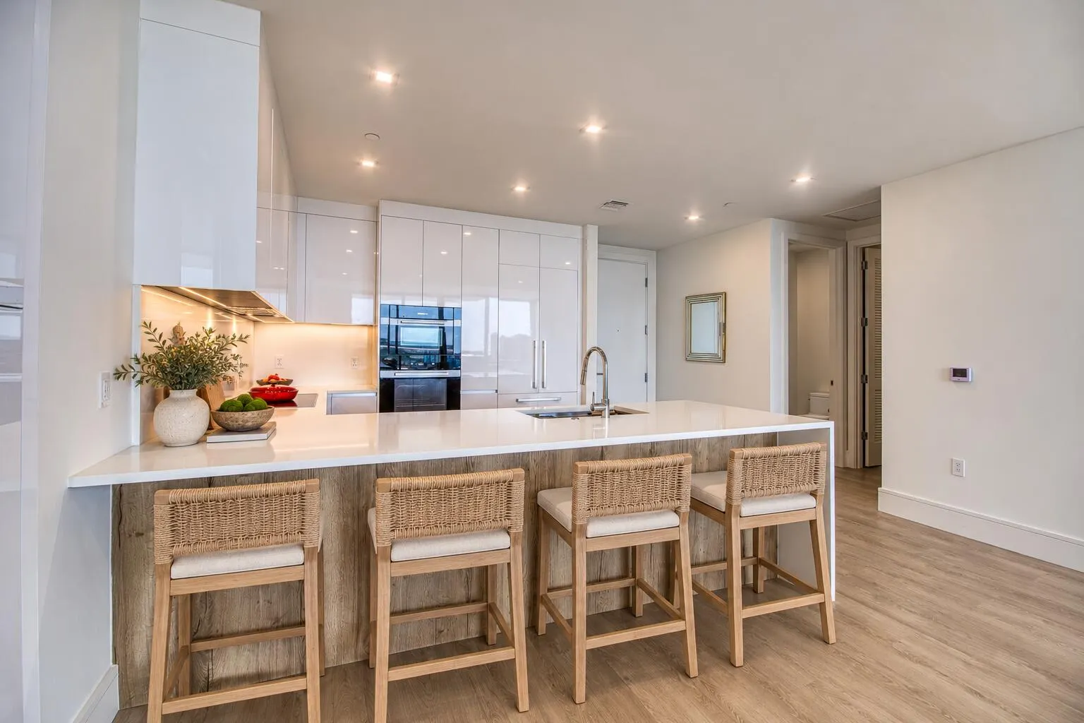 220 Lake Shore Drive #1207