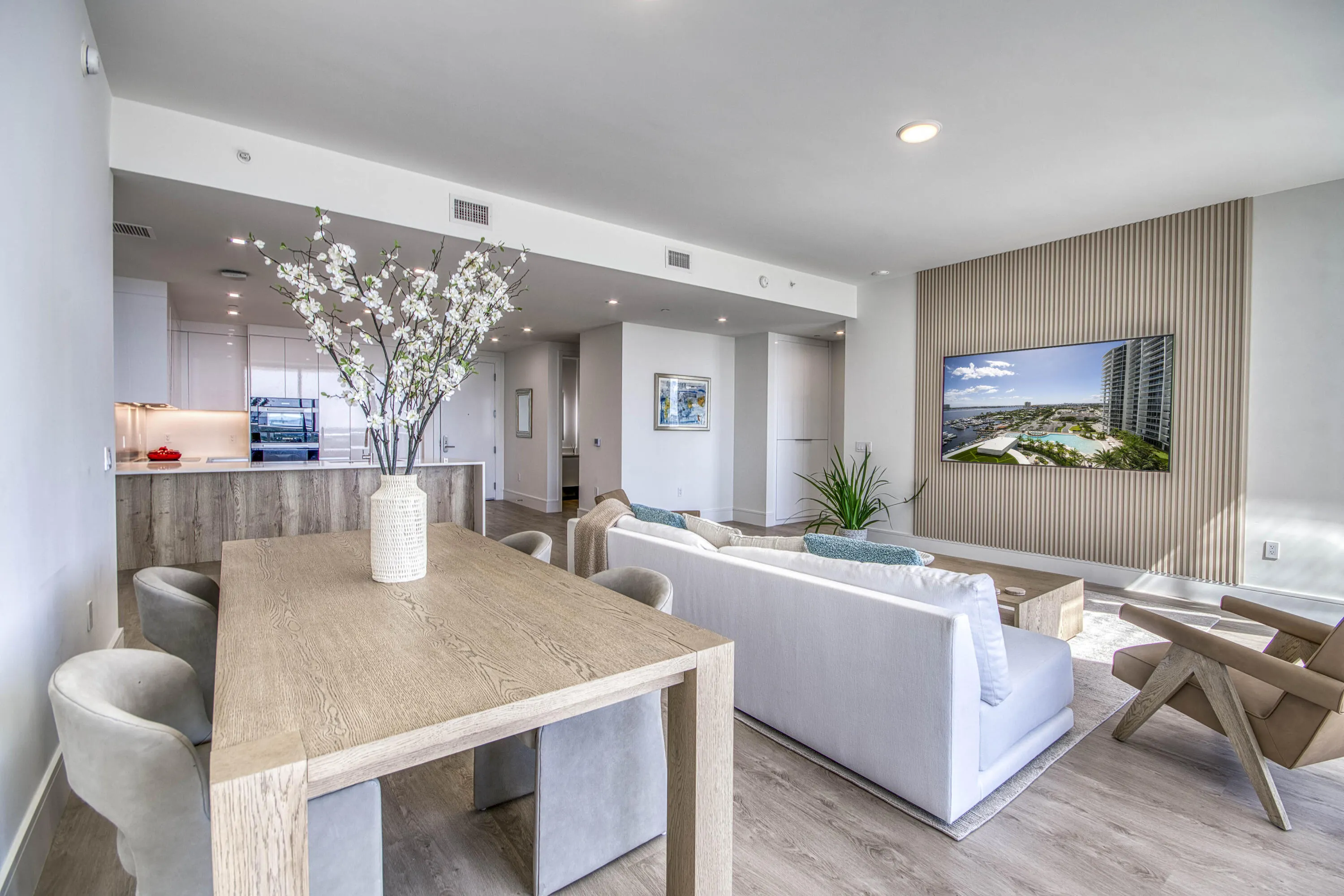 220 Lake Shore Drive #1207