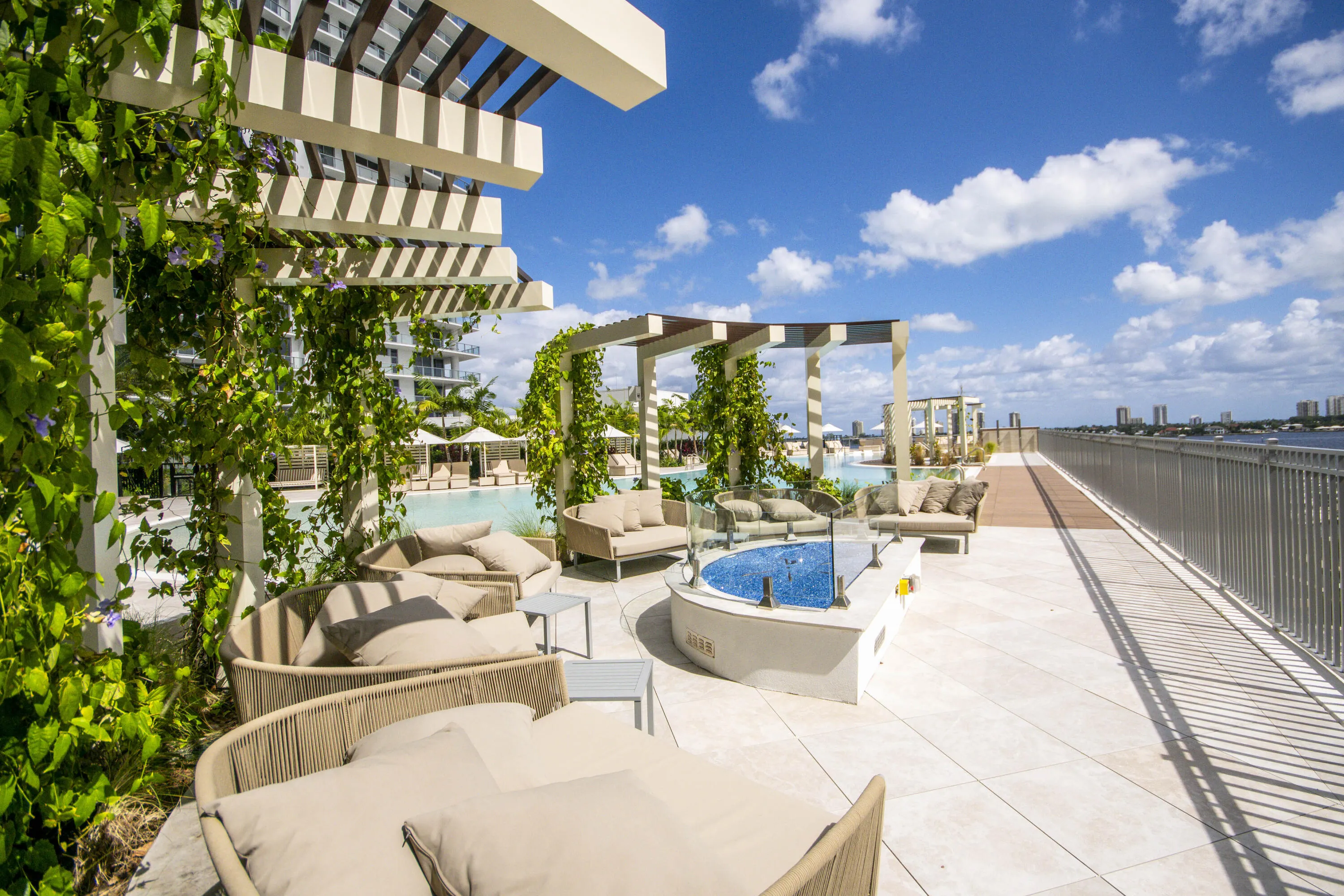 220 Lake Shore Drive #1207