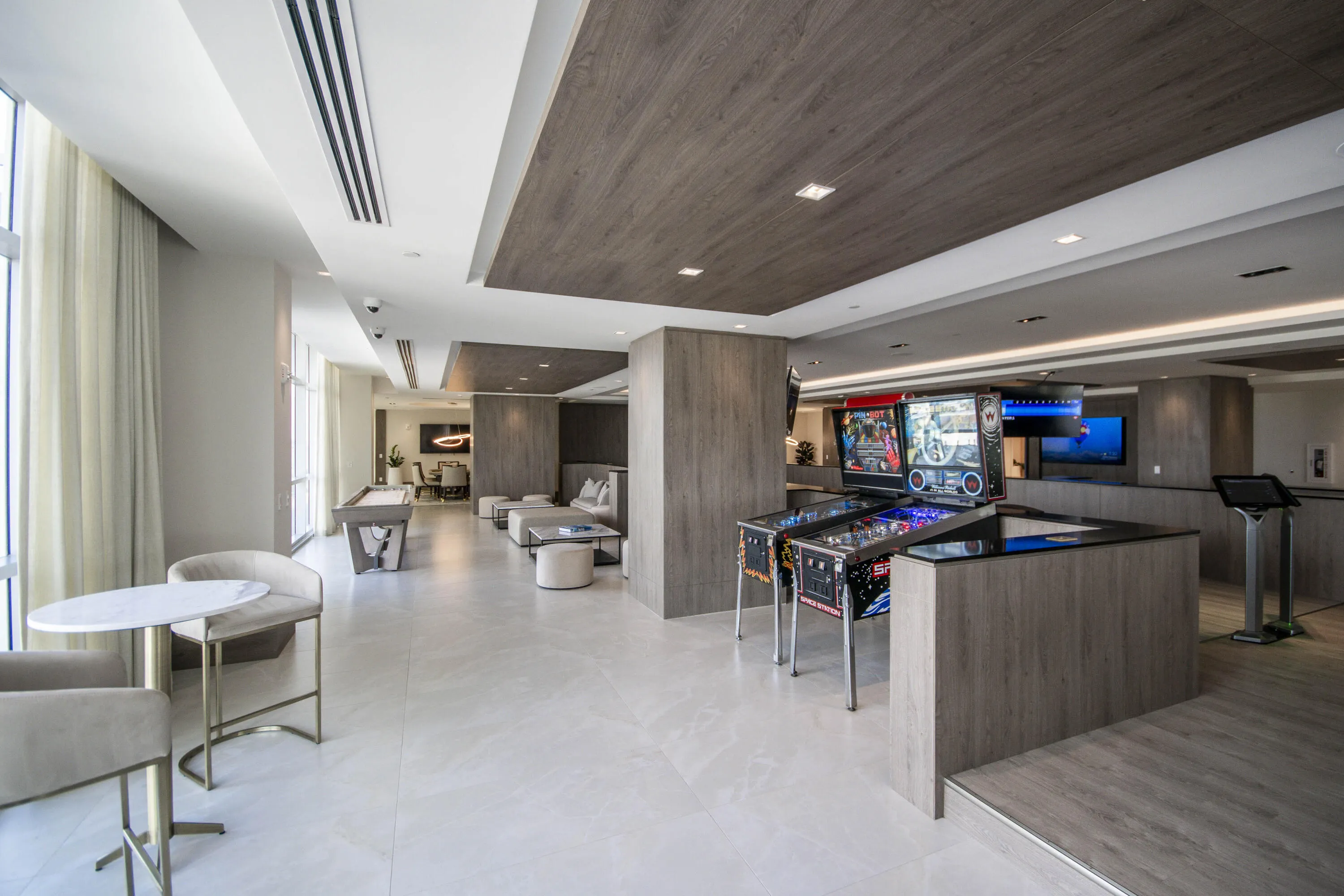 220 Lake Shore Drive #1207