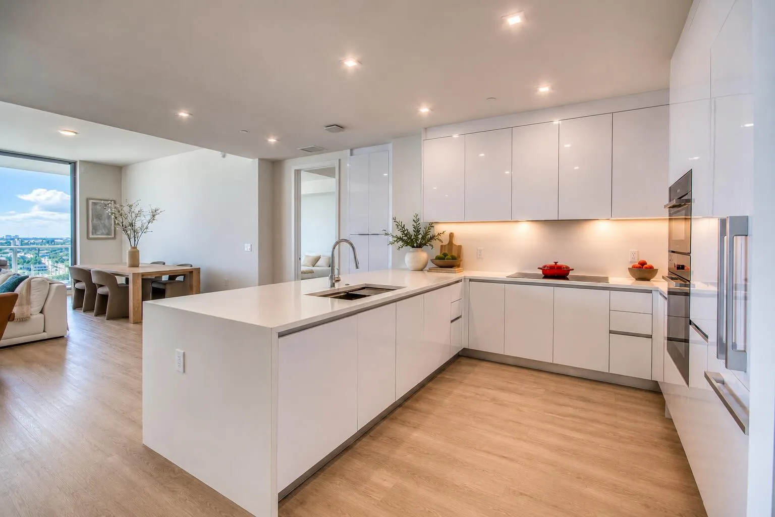 220 Lake Shore Drive #1207