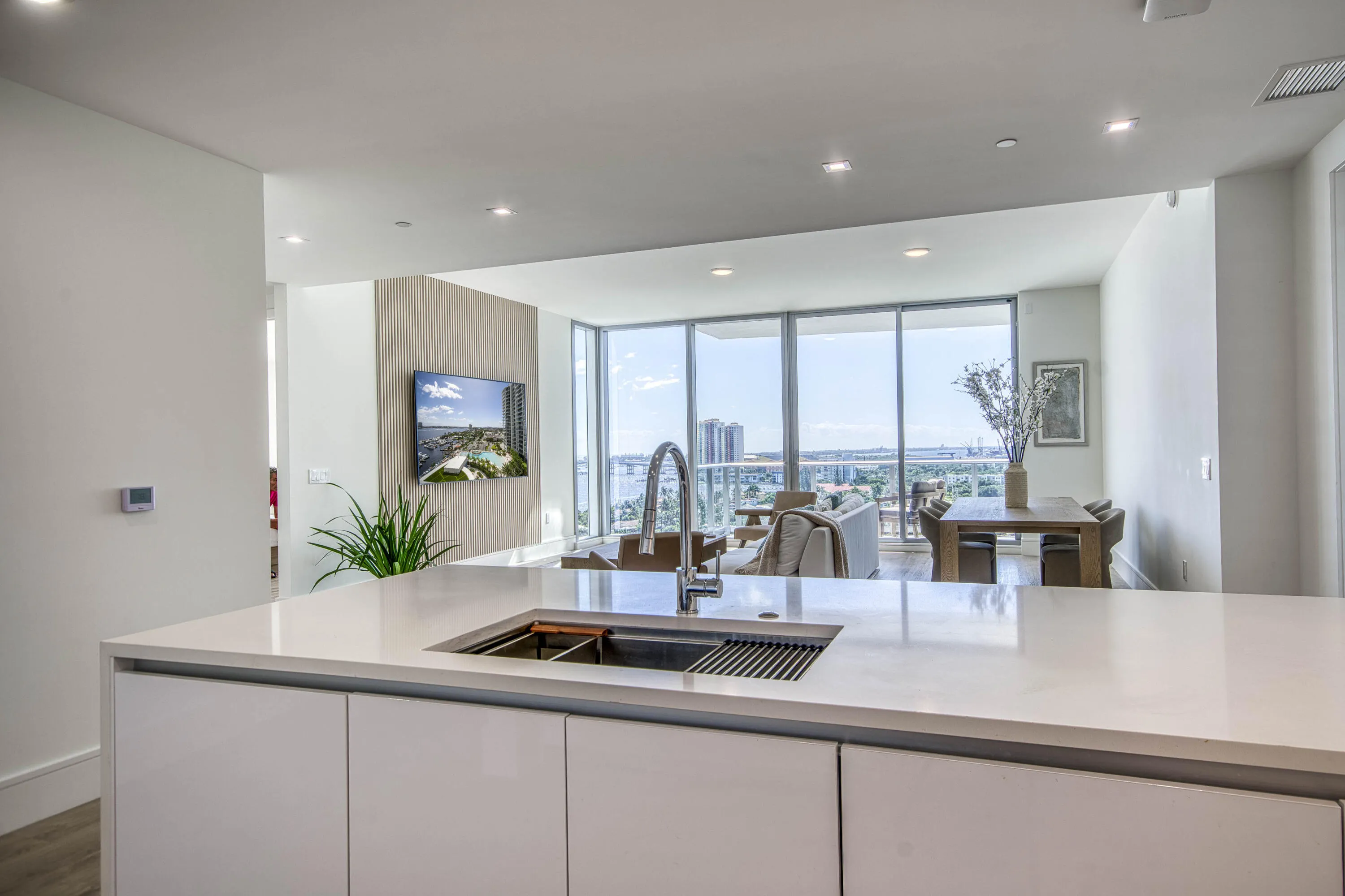 220 Lake Shore Drive #1207