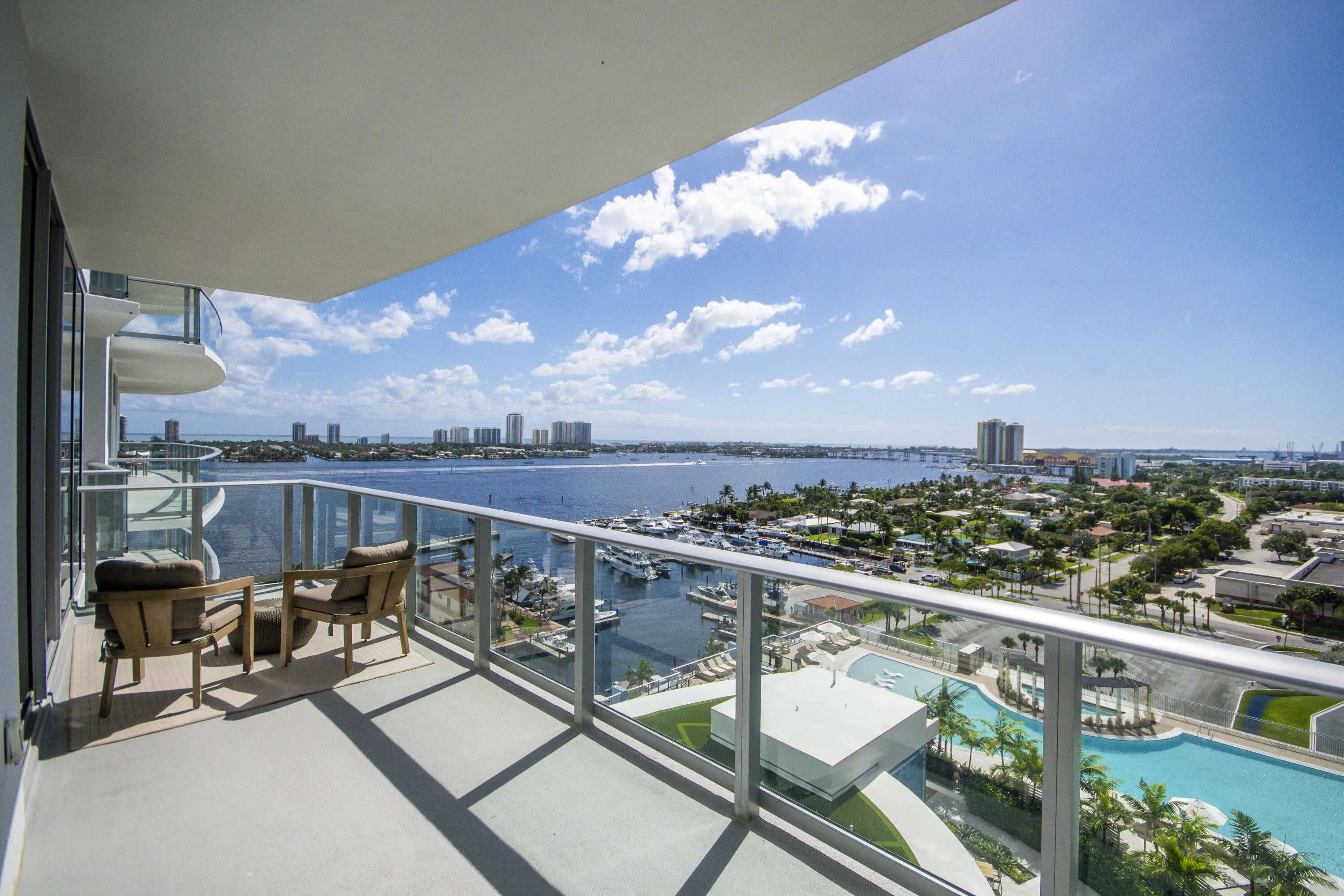 220 Lake Shore Drive #1207