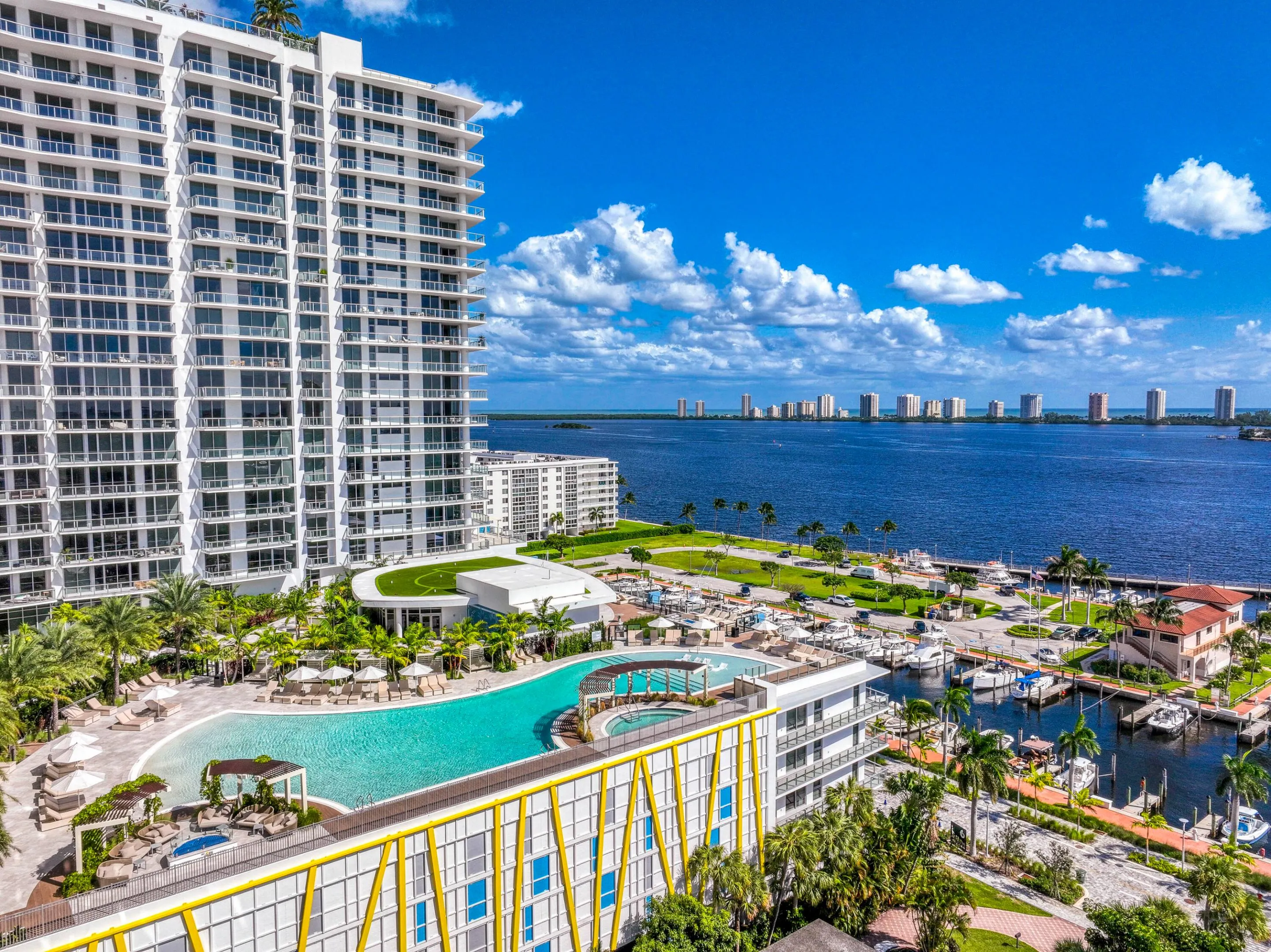 220 Lake Shore Drive #1207