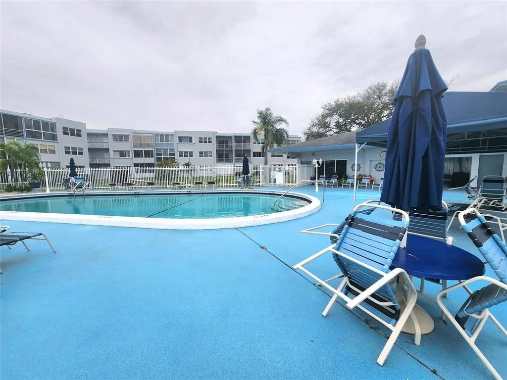 2223 PARK Lane #312