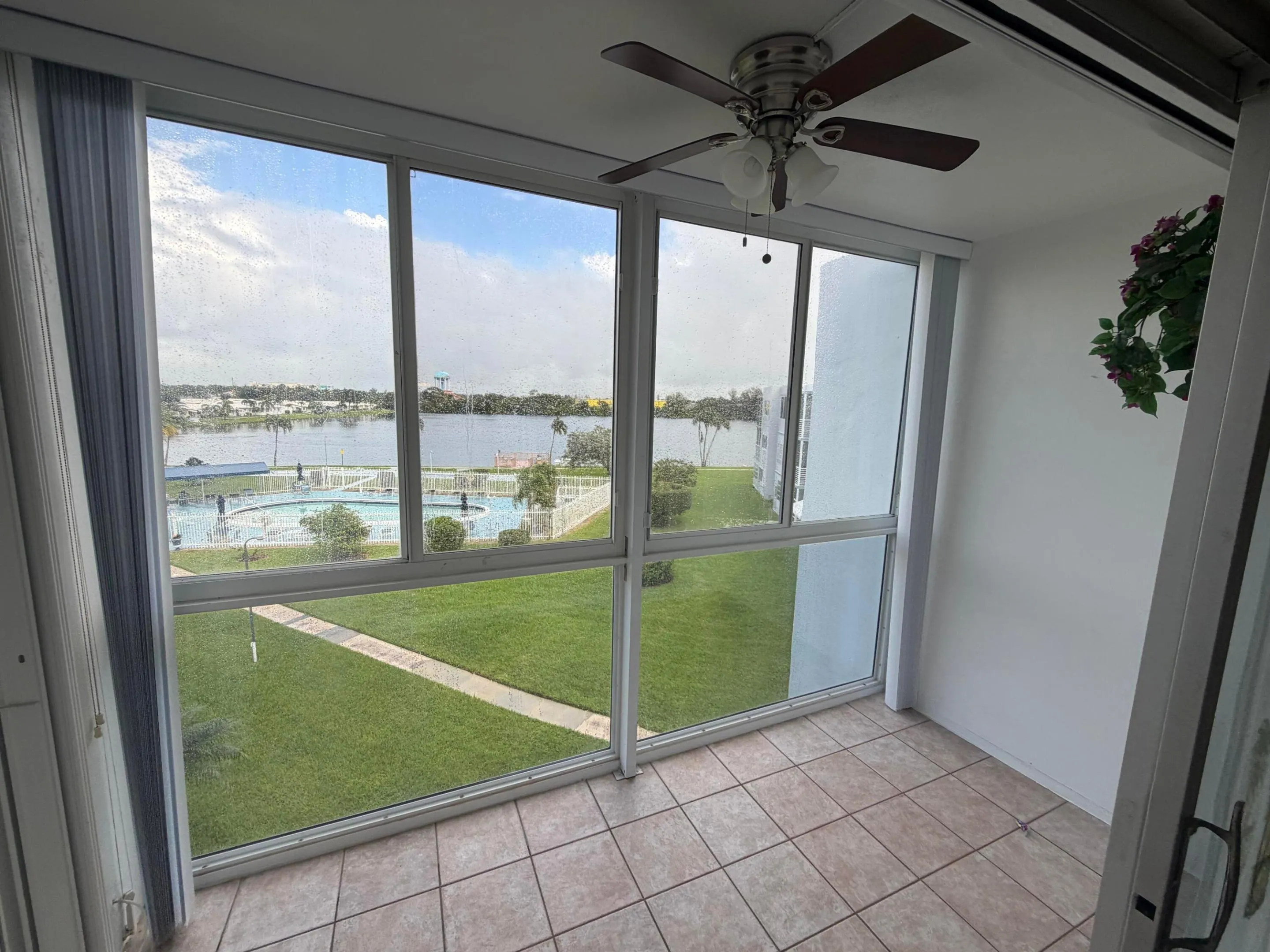 2223 PARK Lane #312