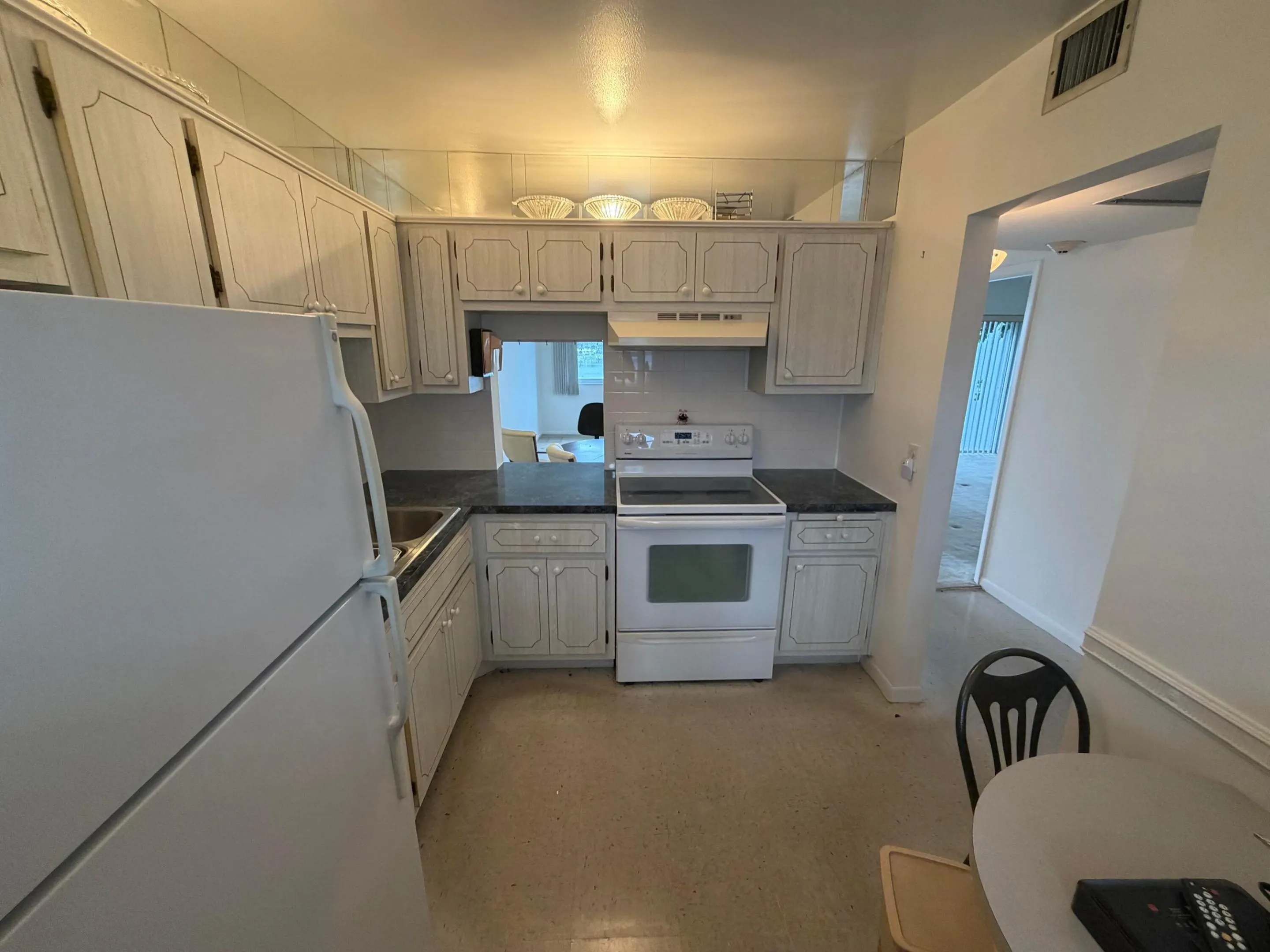 2223 PARK Lane #312