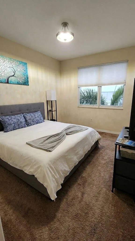 806 E WINDWARD Way #305