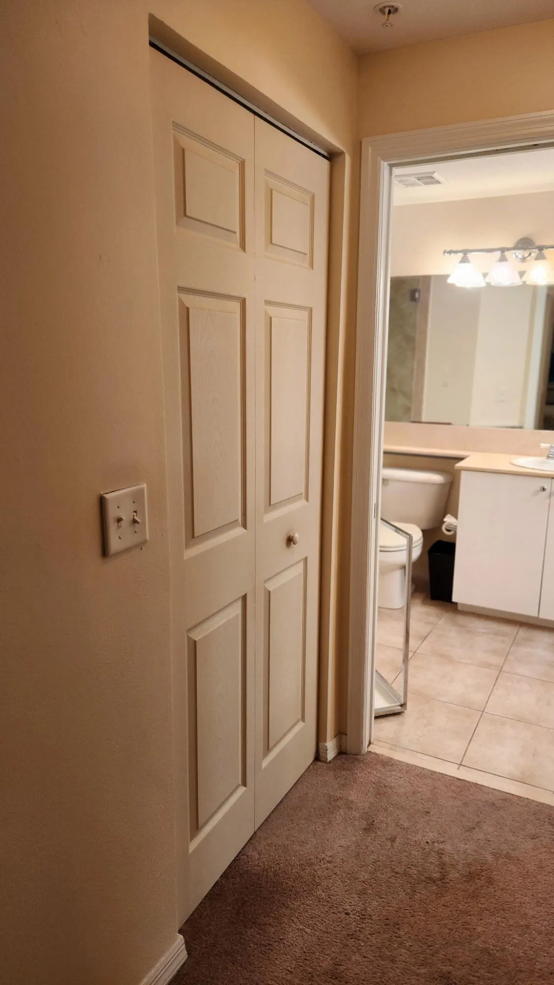 806 E WINDWARD Way #305