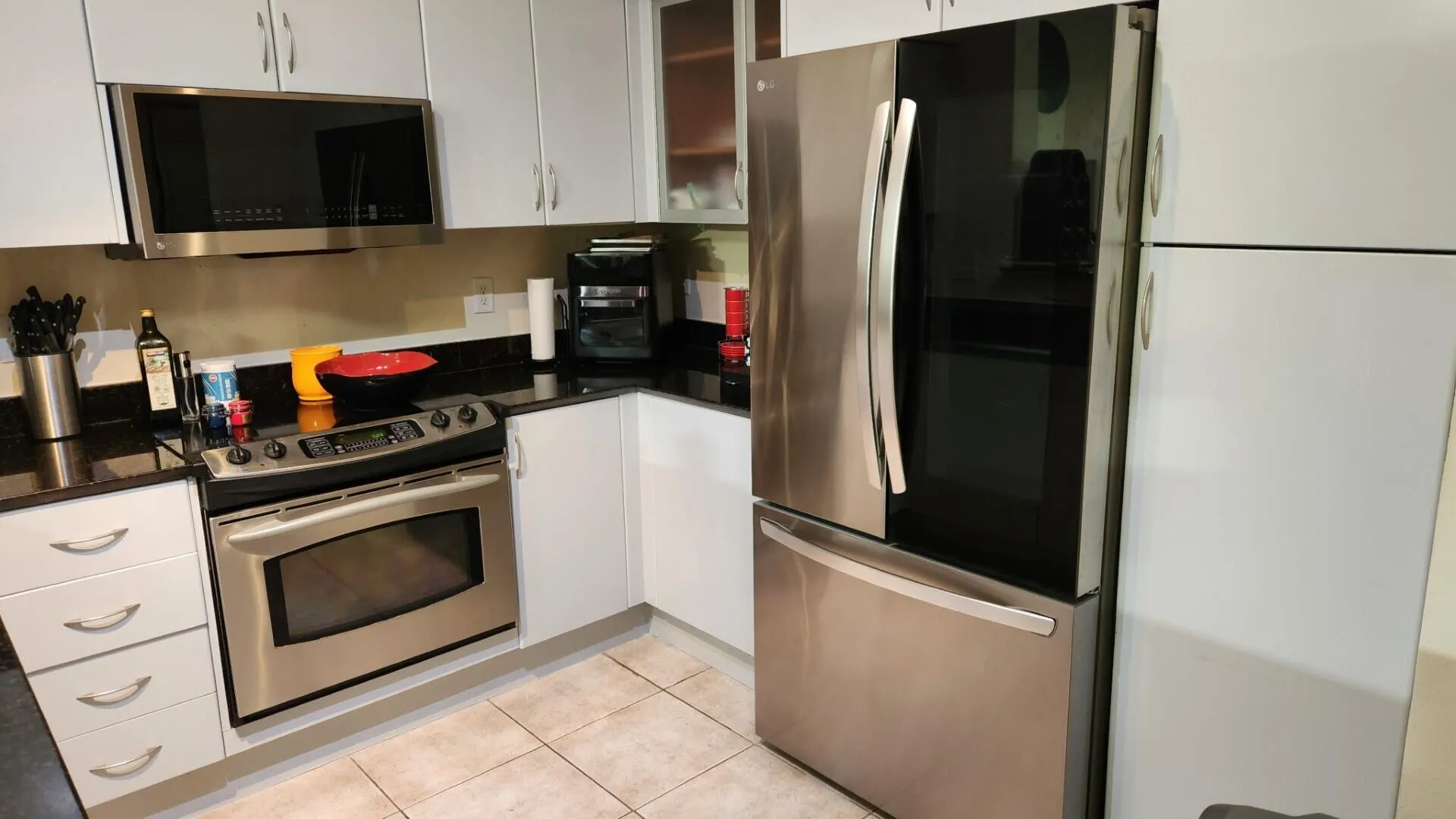 806 E WINDWARD Way #305
