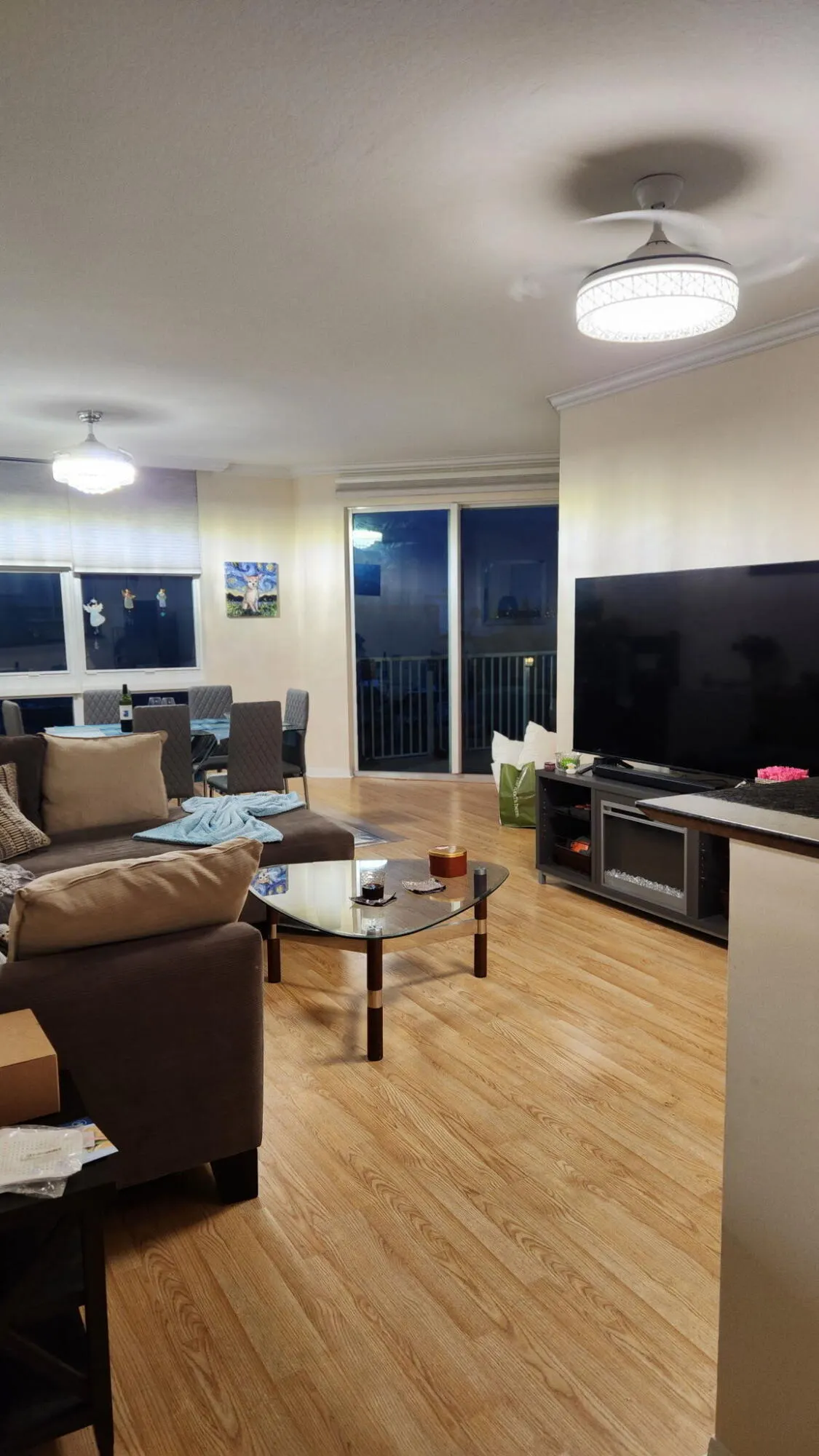 806 E WINDWARD Way #305