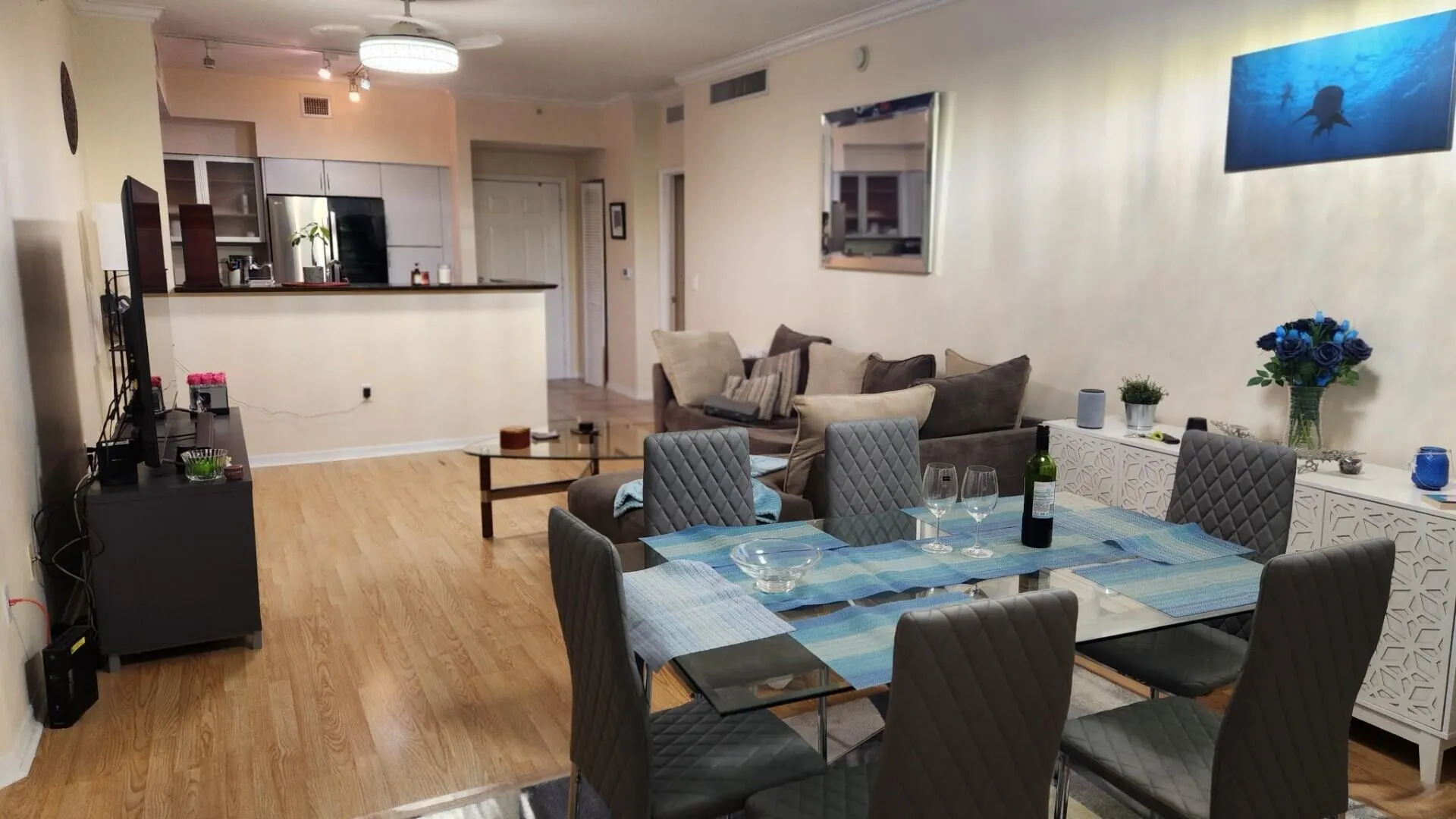 806 E WINDWARD Way #305