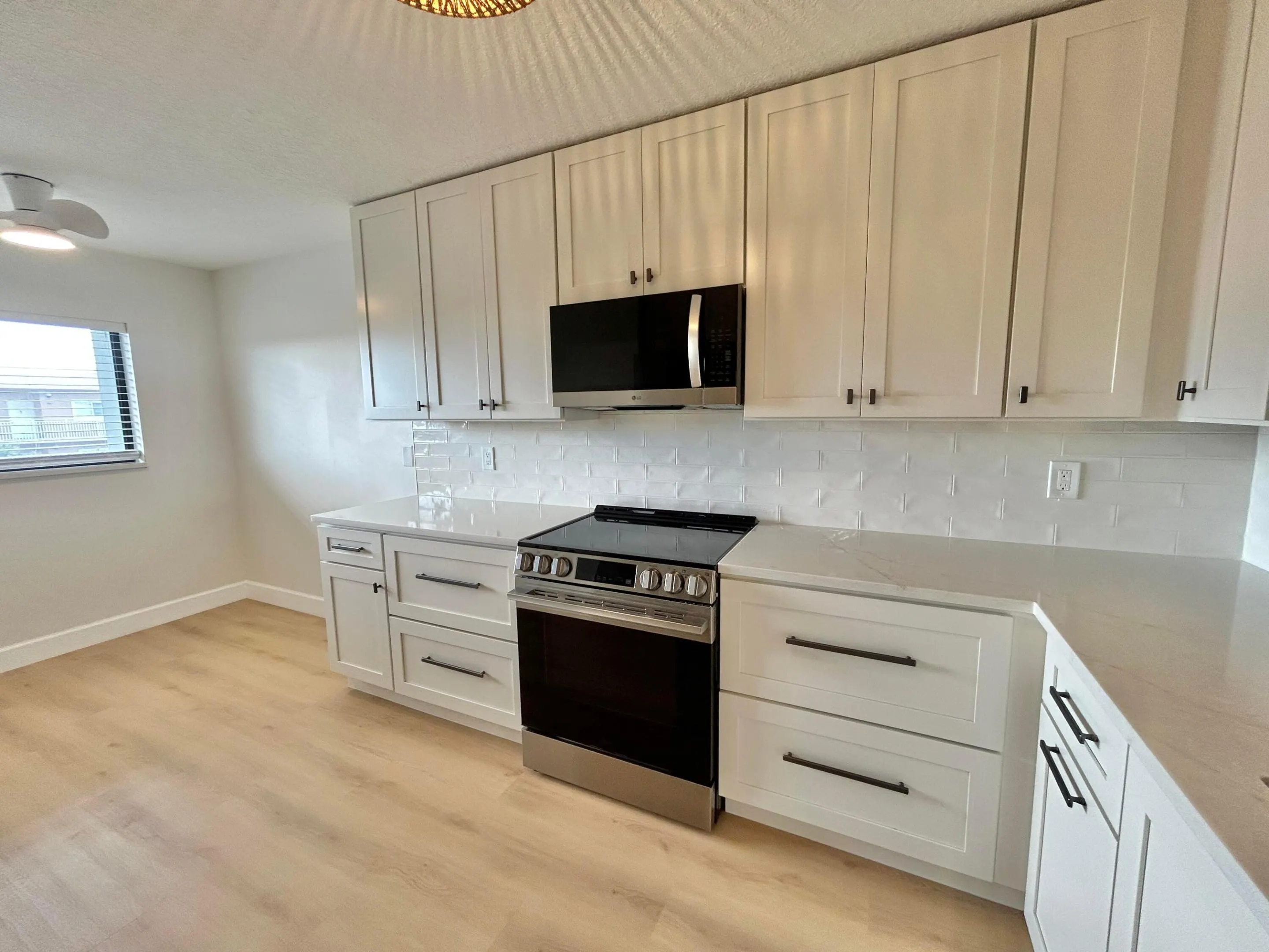 4725 LUCERNE LAKES Boulevard E #413