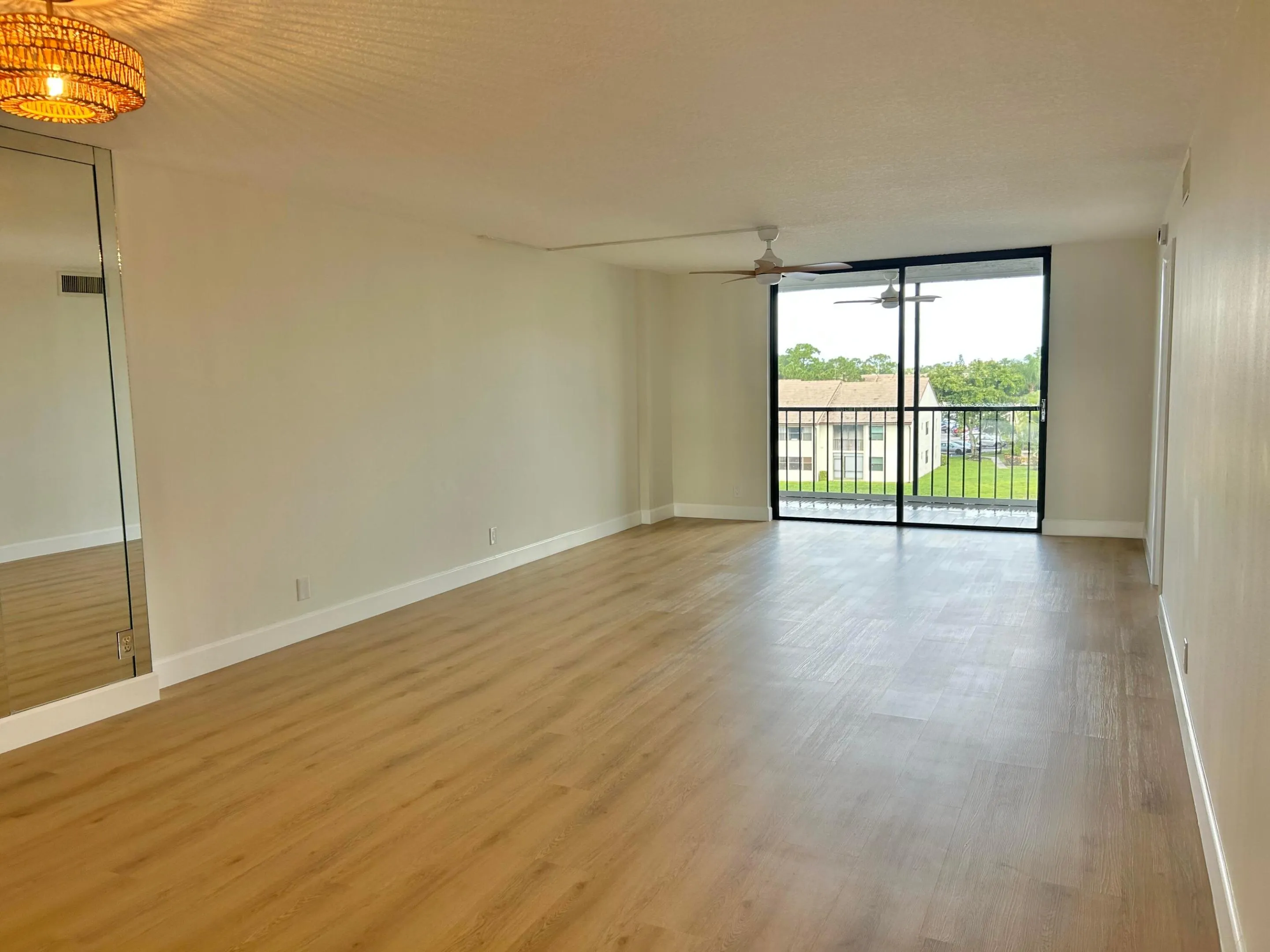 4725 LUCERNE LAKES Boulevard E #413