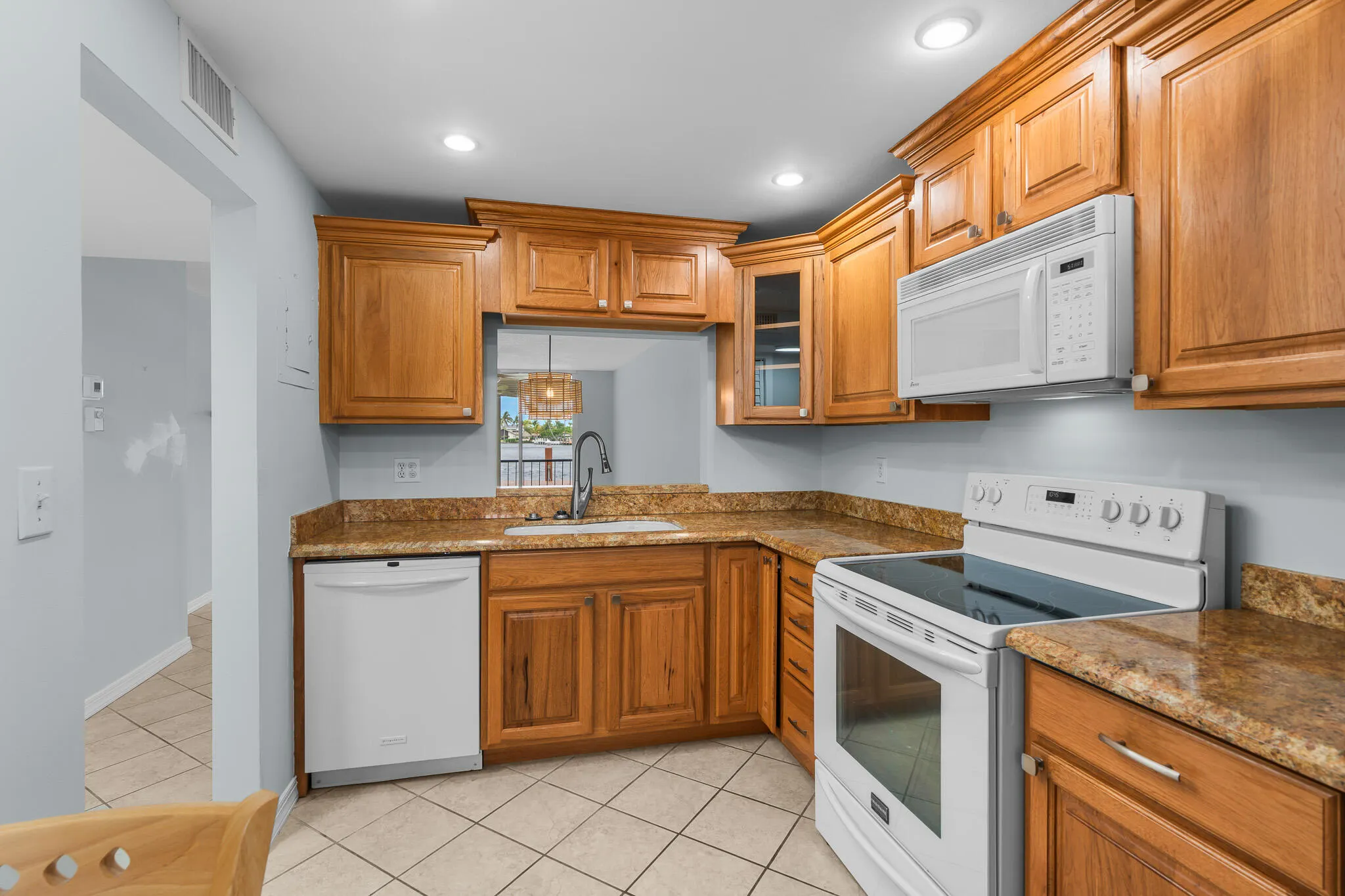 777 S FEDERAL Highway #103G
