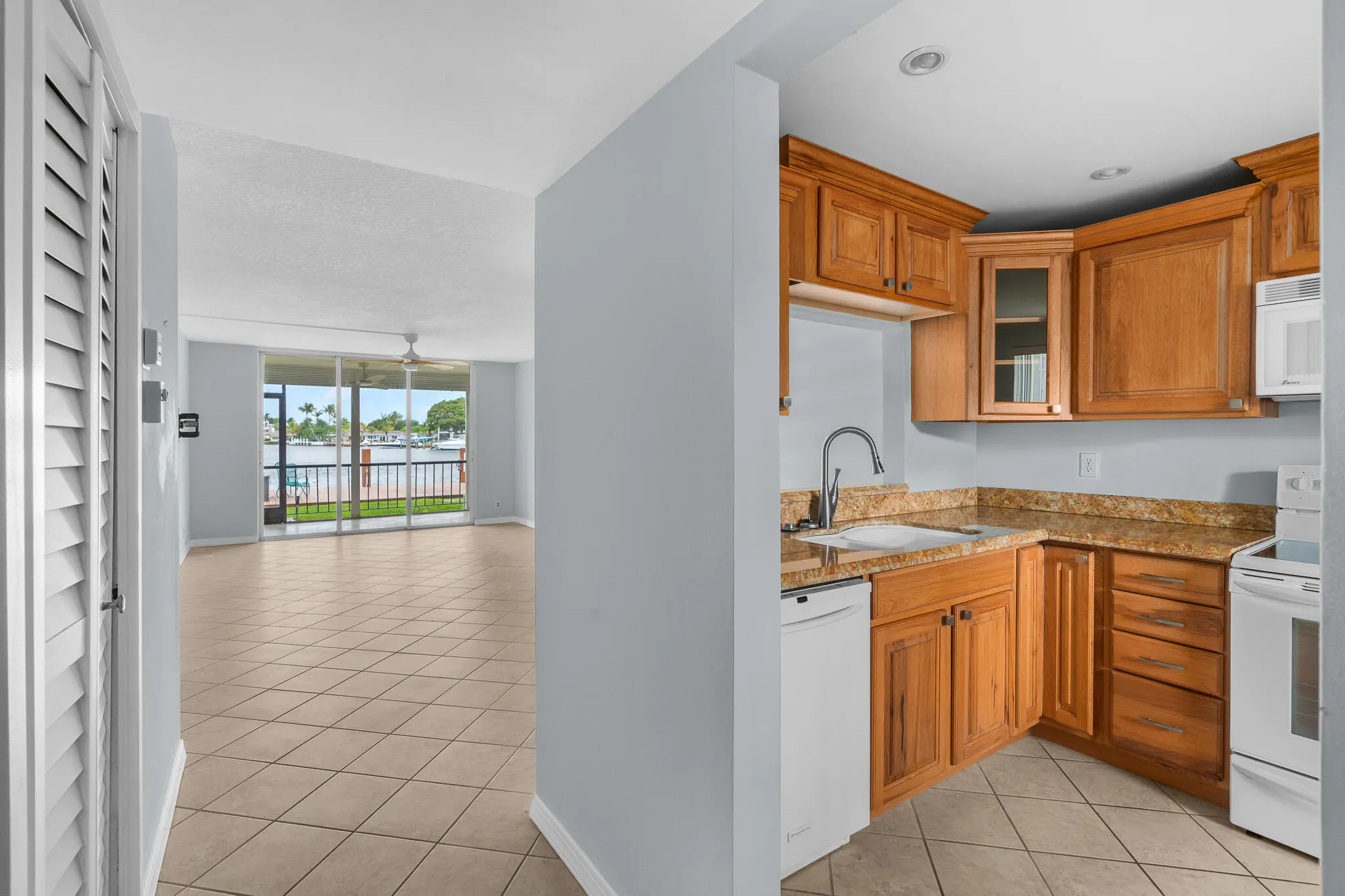777 S FEDERAL Highway #103G