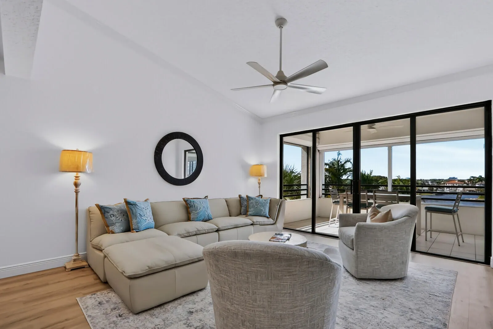 944 OAK HARBOUR Drive
