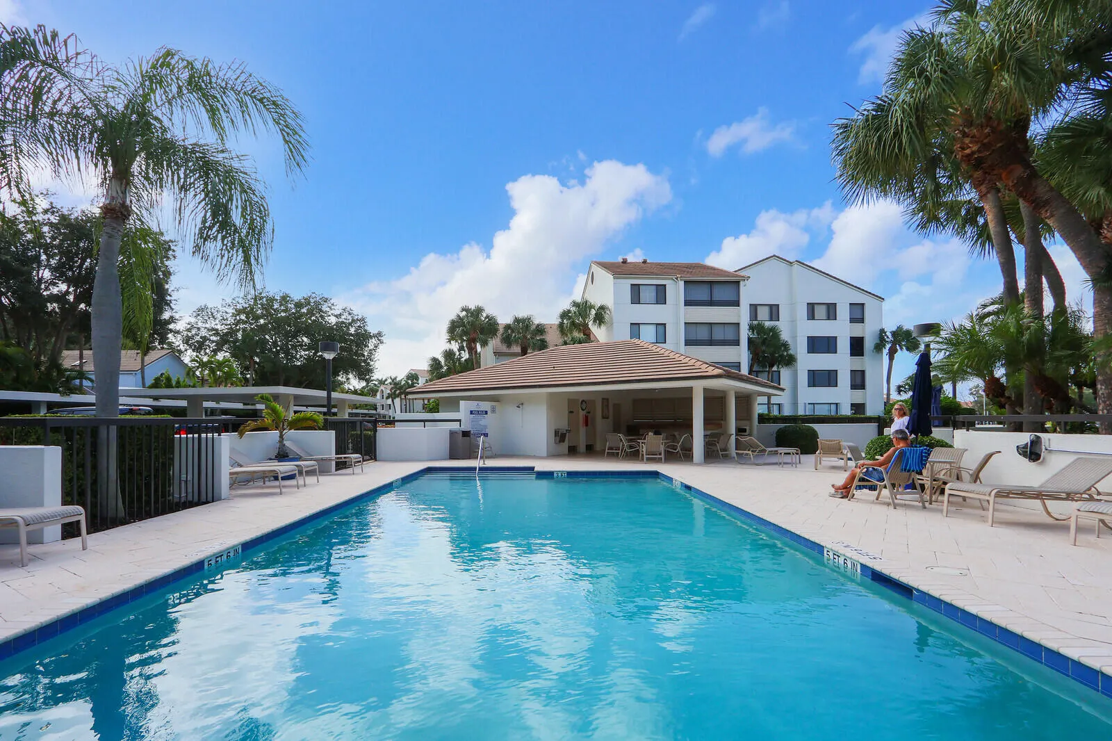 944 OAK HARBOUR Drive