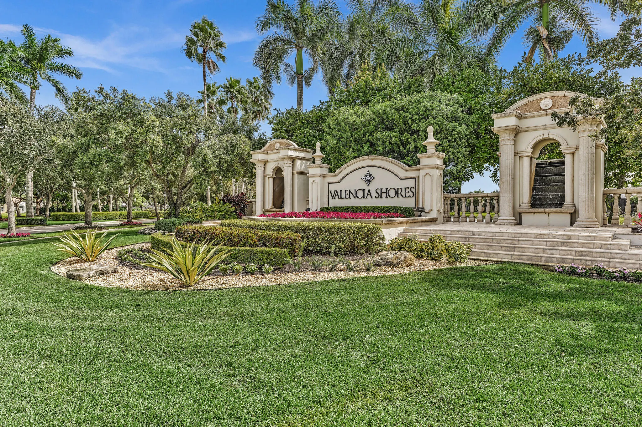 8127 PLAYA DEL SUR Boulevard