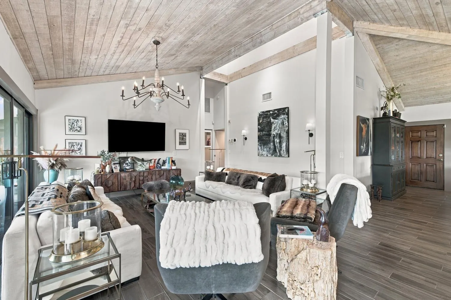 2083 WIGHTMAN Drive