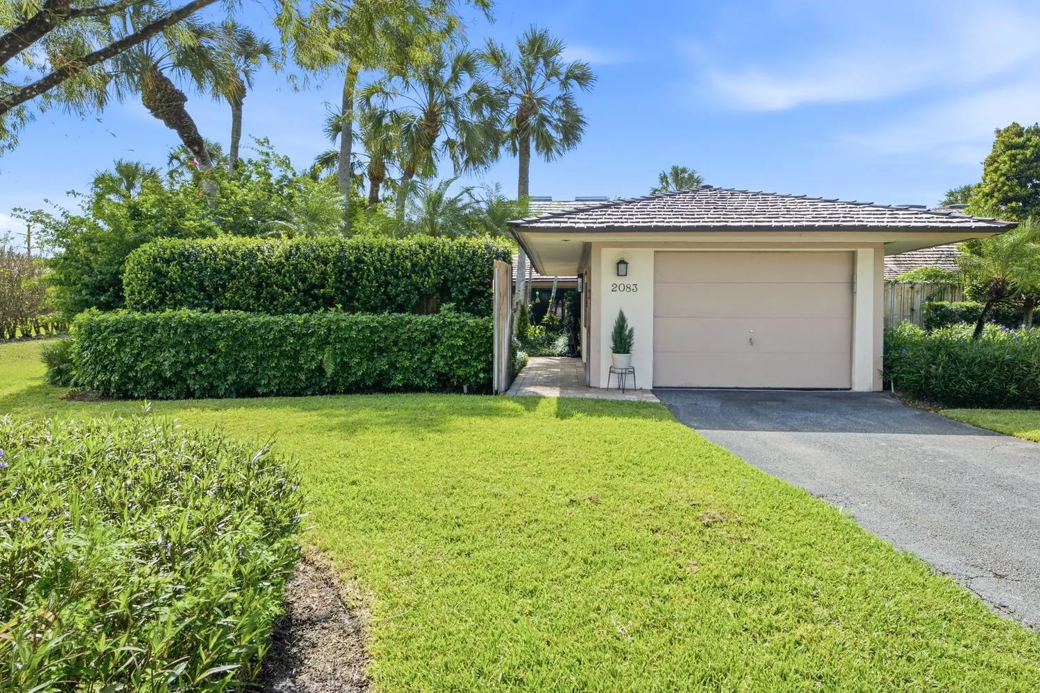 2083 WIGHTMAN Drive