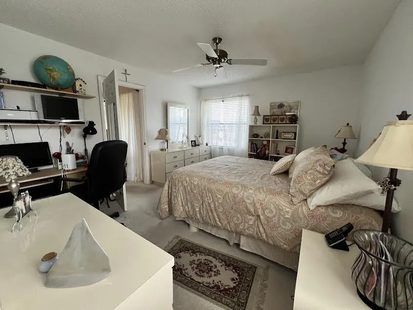 4682 LUCERNE LAKES Boulevard E #206
