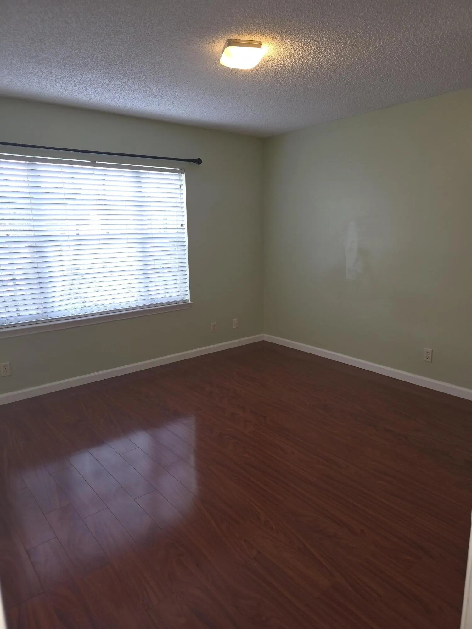 6004 N GOLDEN BEAUTY Lane #6004