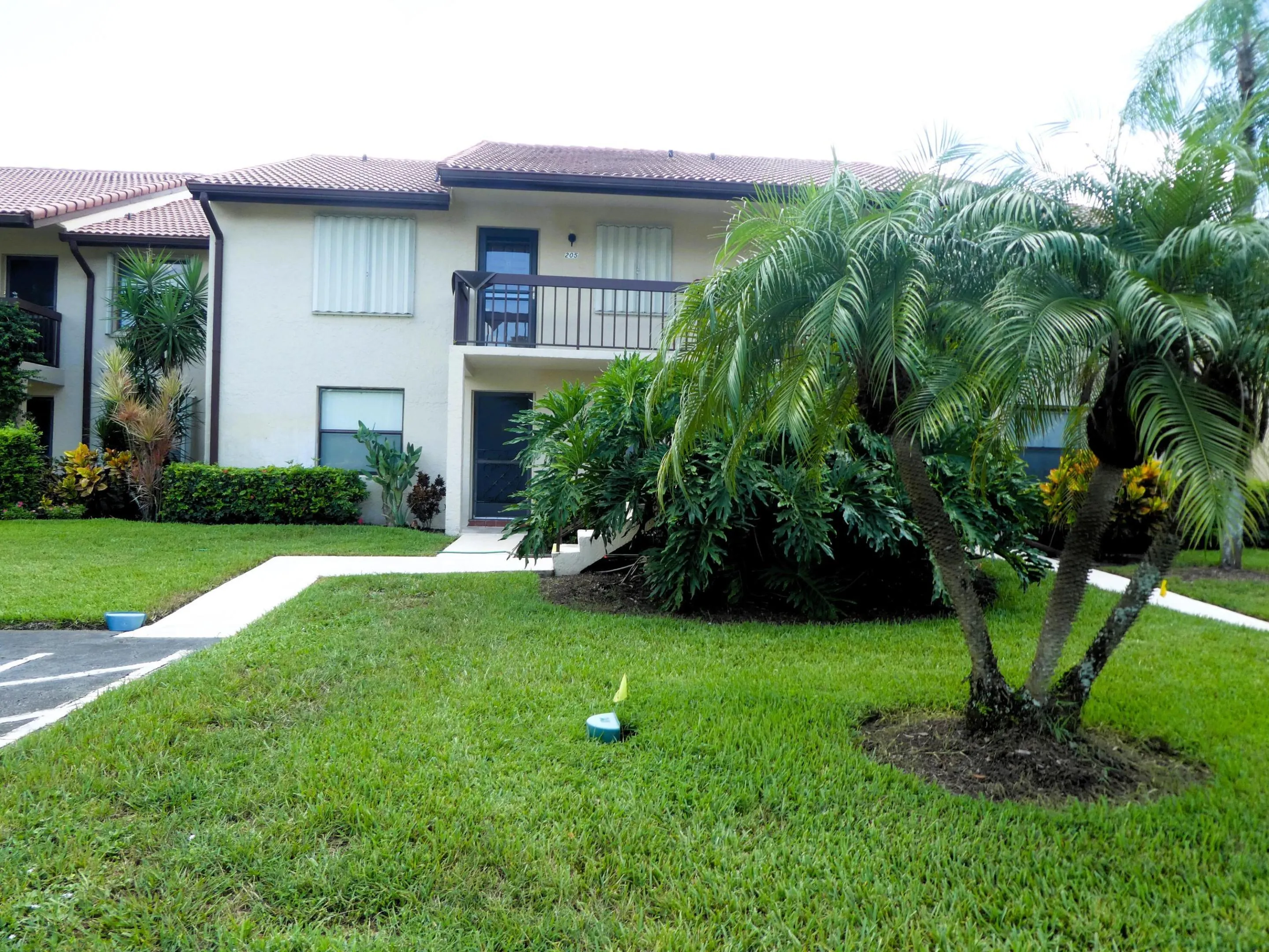 4570 LUCERNE LAKES Boulevard E #105