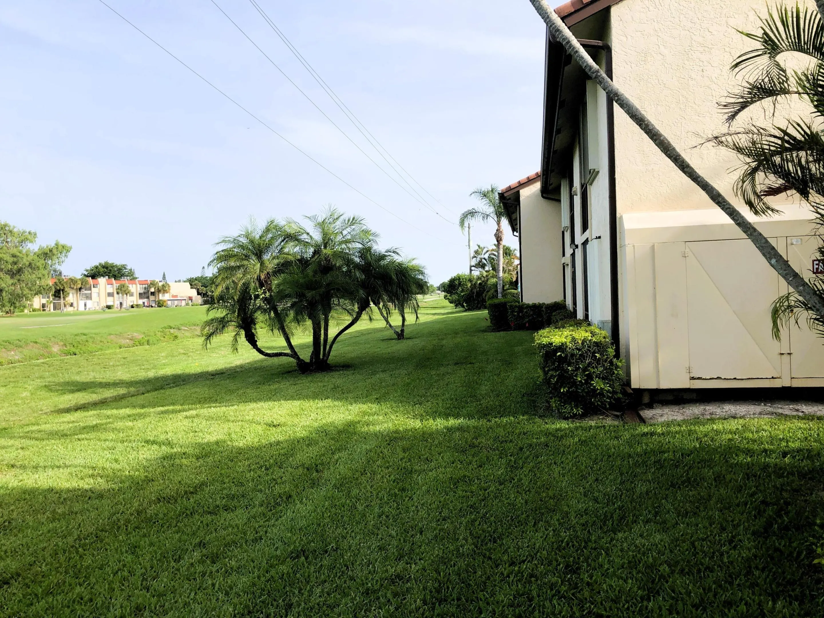 4570 LUCERNE LAKES Boulevard E #105