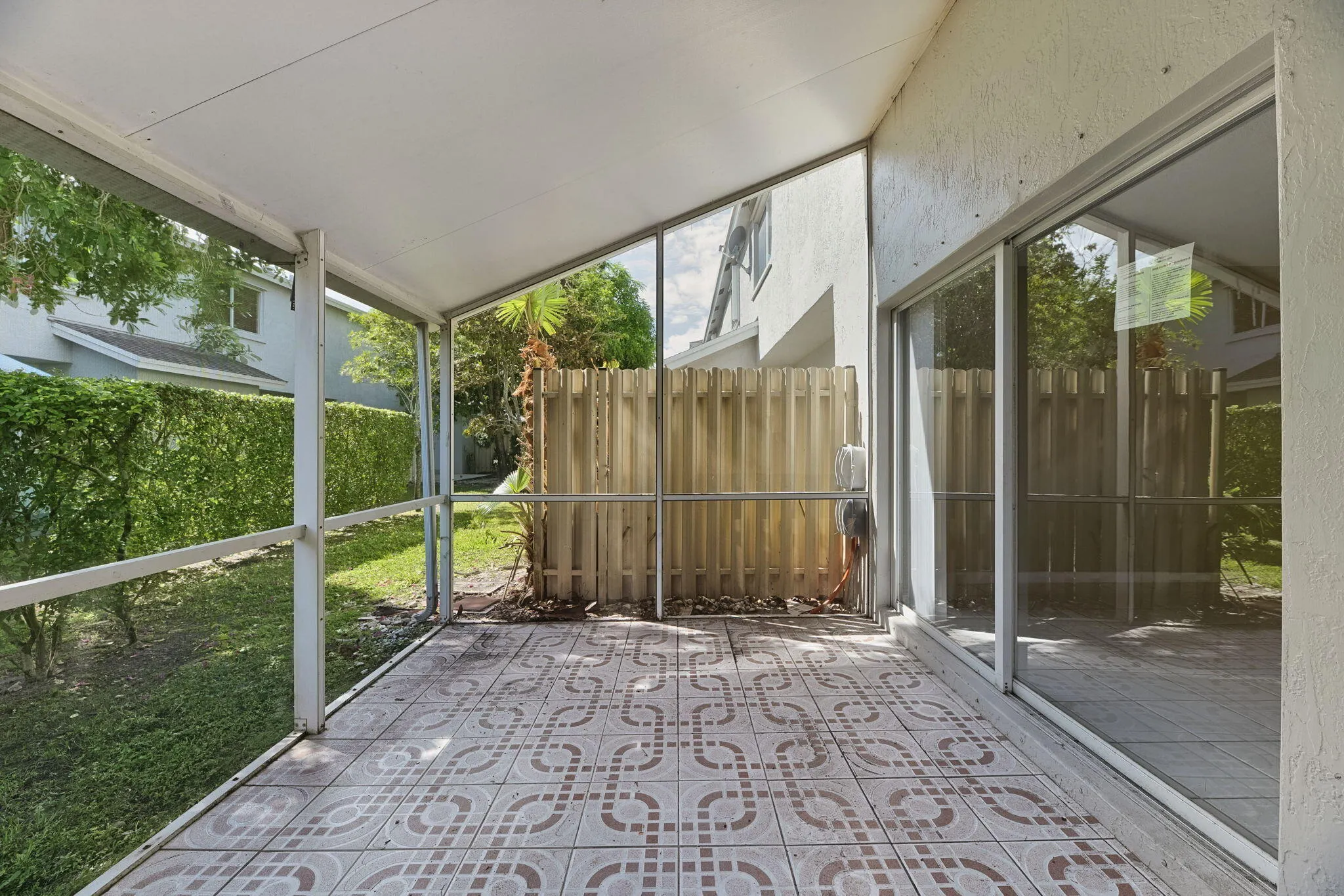 4728 SW 13TH Place