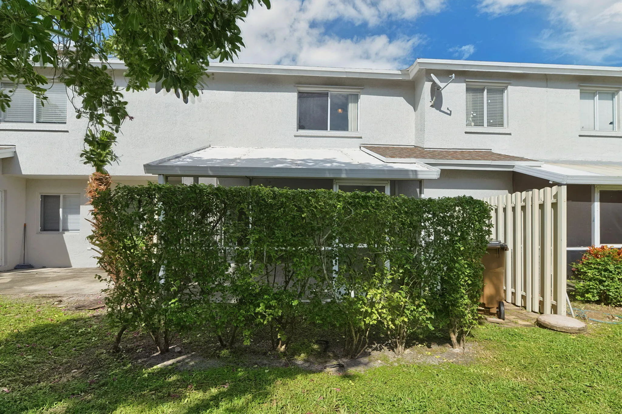 4728 SW 13TH Place