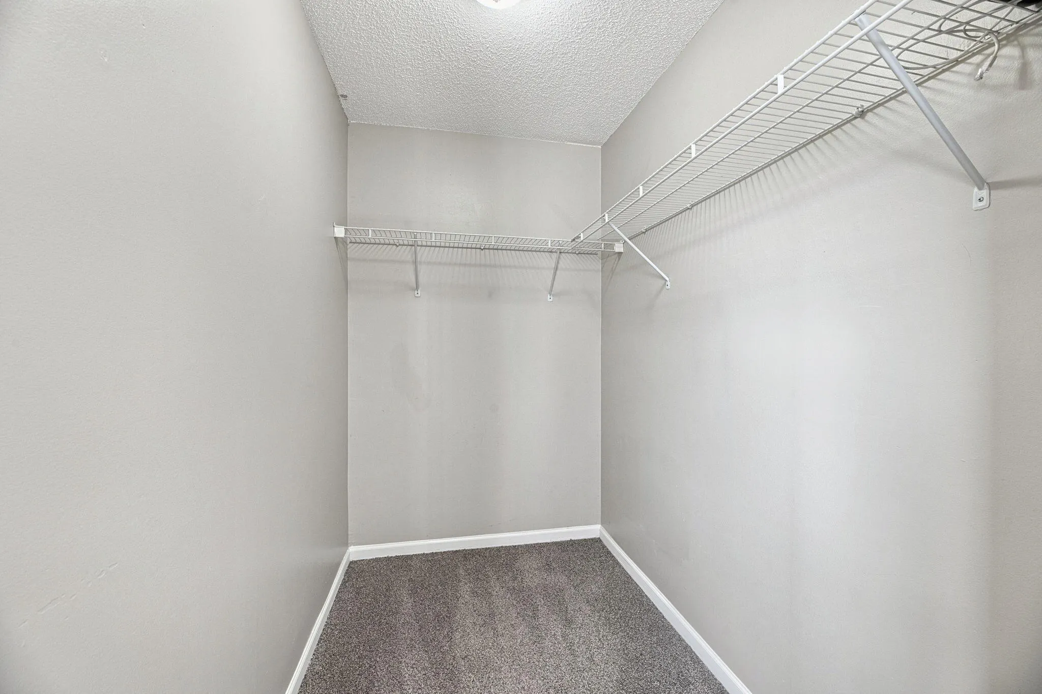 4728 SW 13TH Place