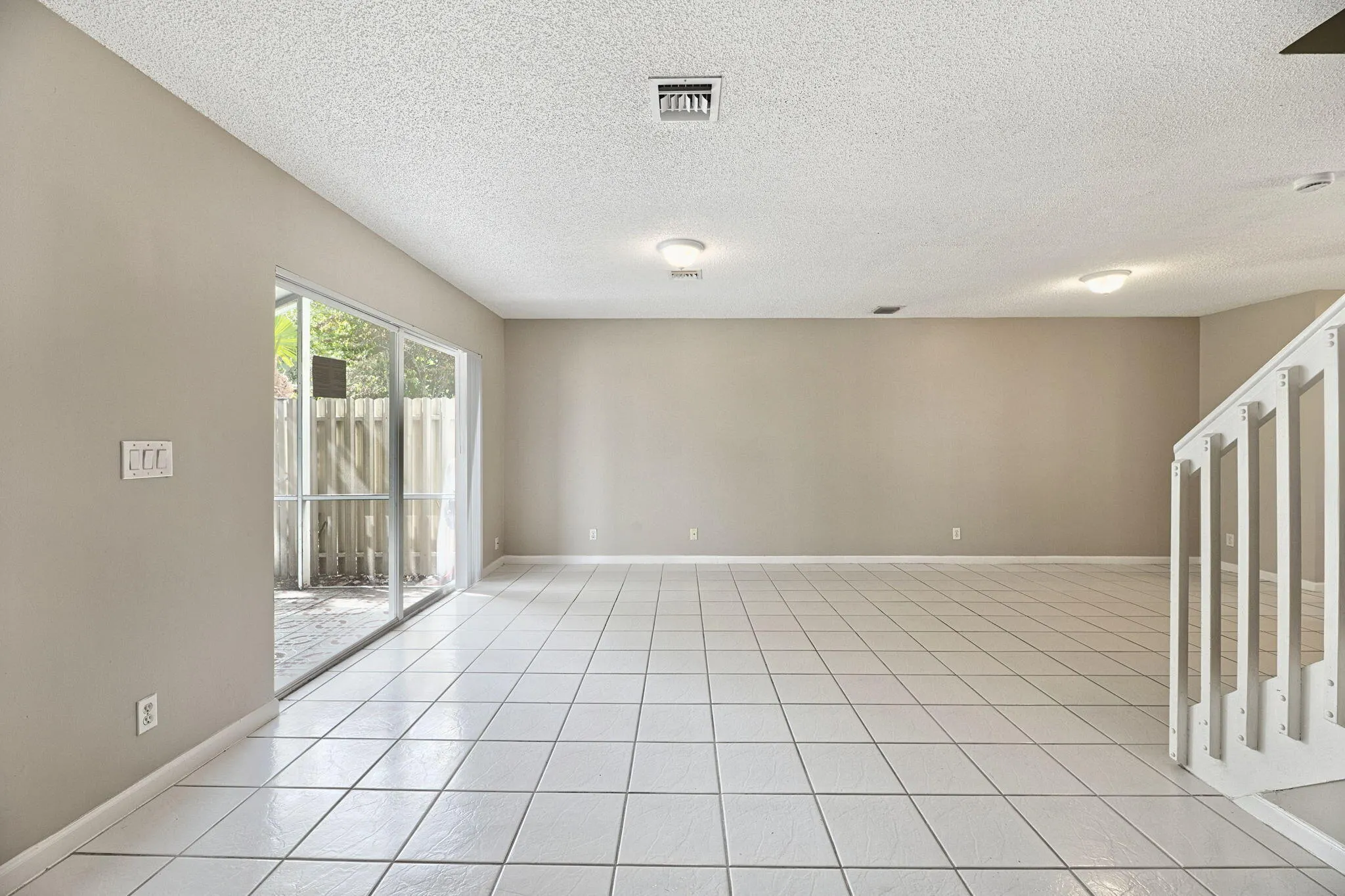 4728 SW 13TH Place