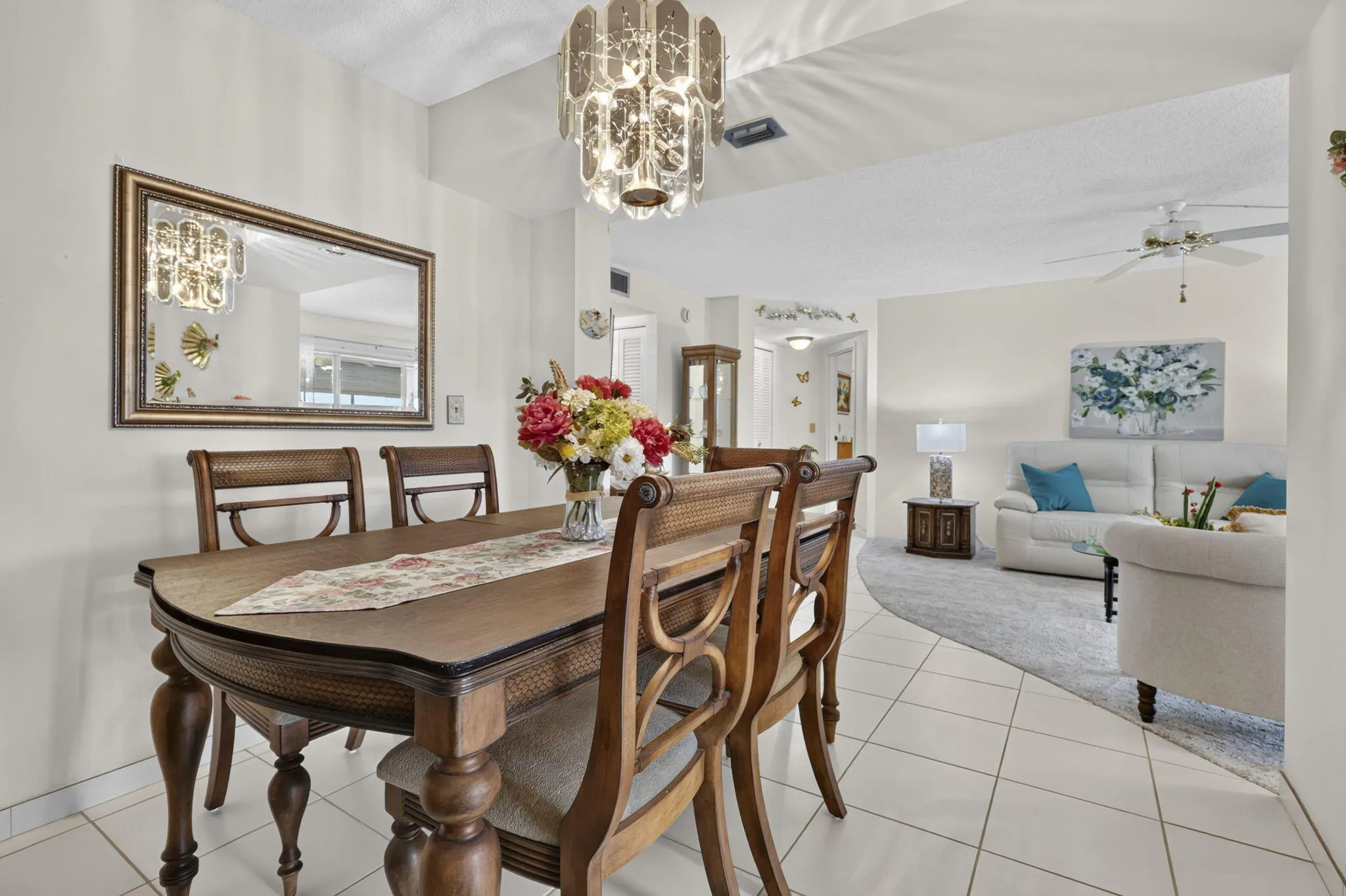 3959 Via Poinciana #506