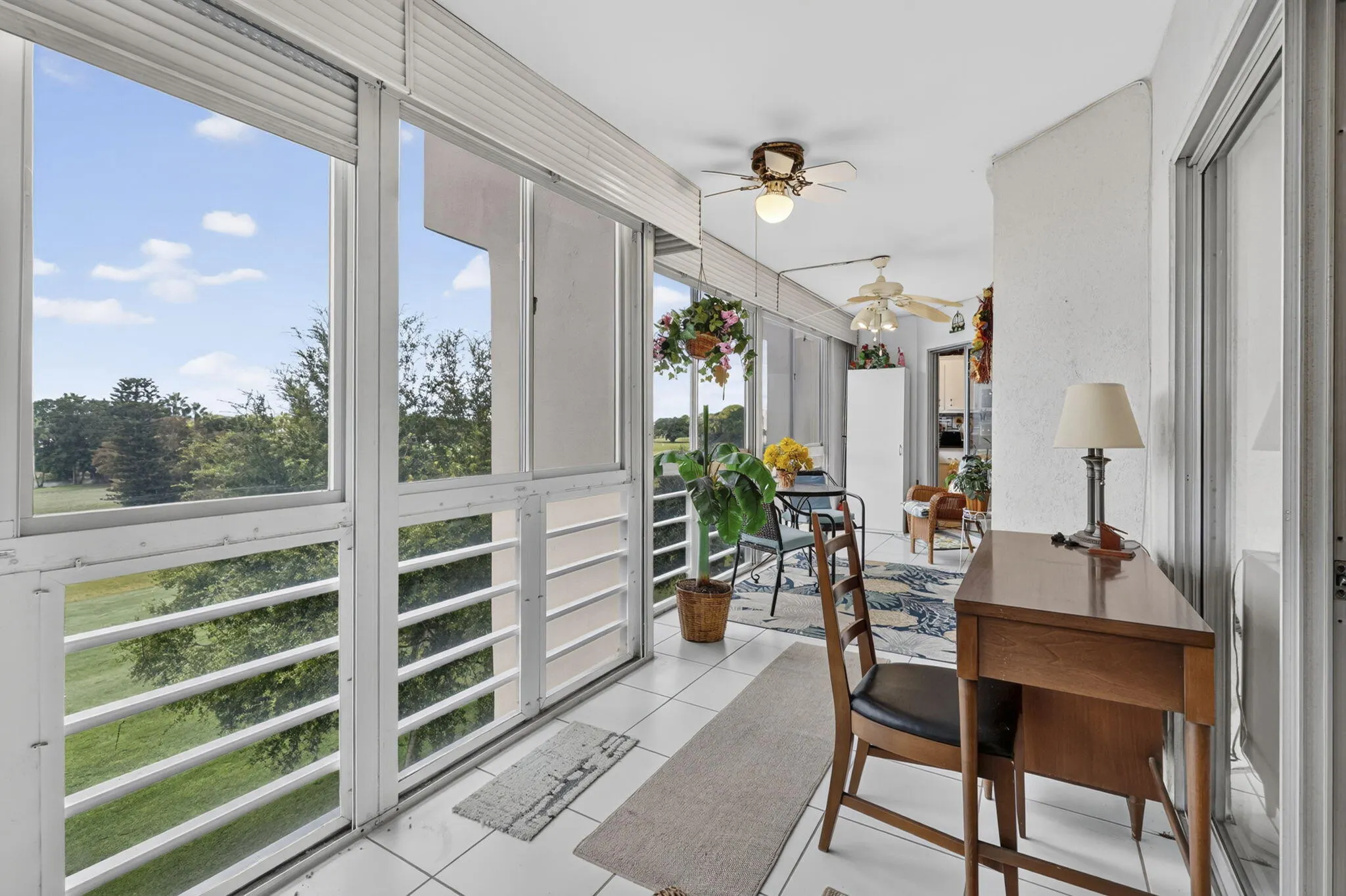 3959 Via Poinciana #506