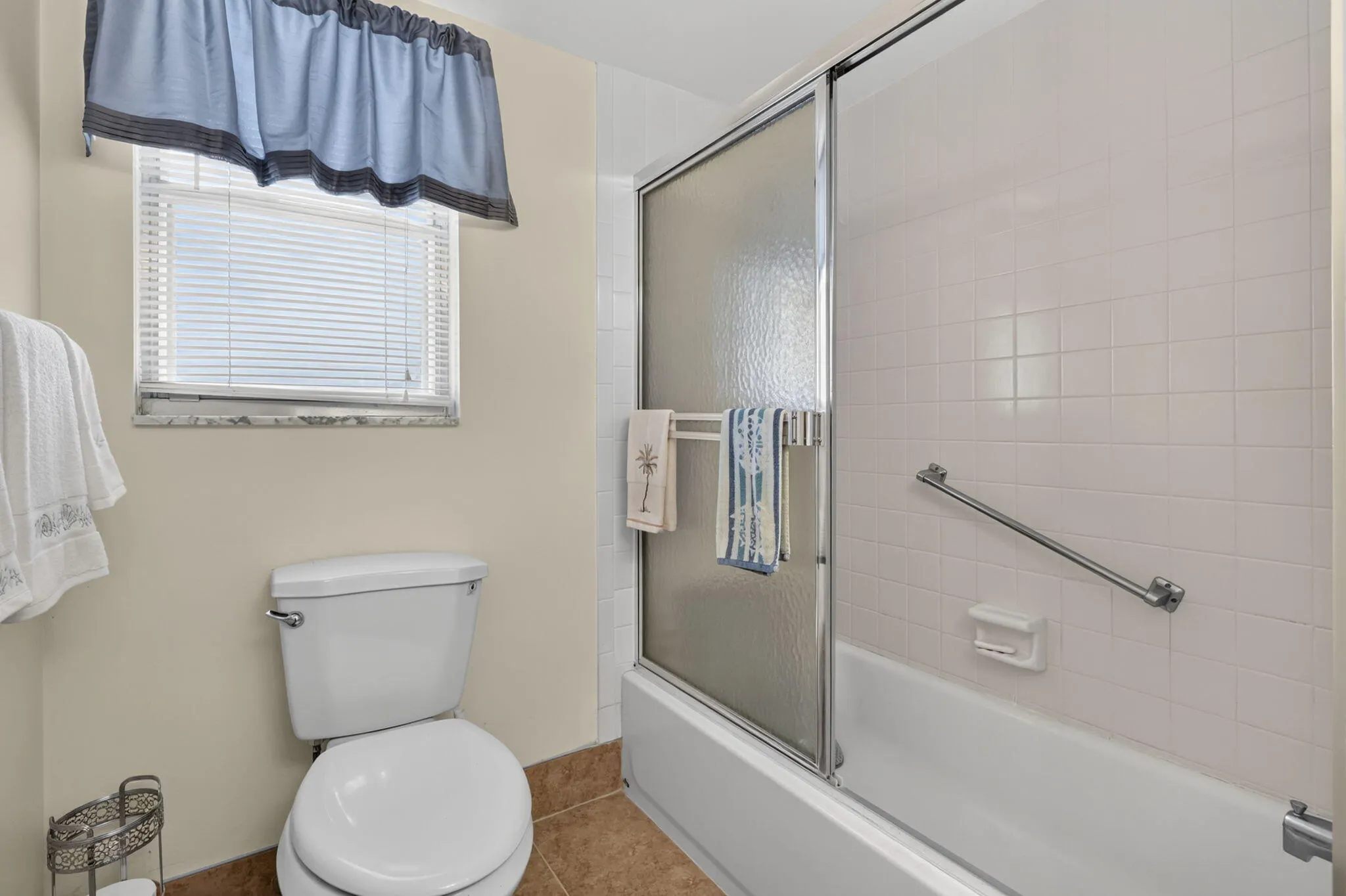 3959 Via Poinciana #506