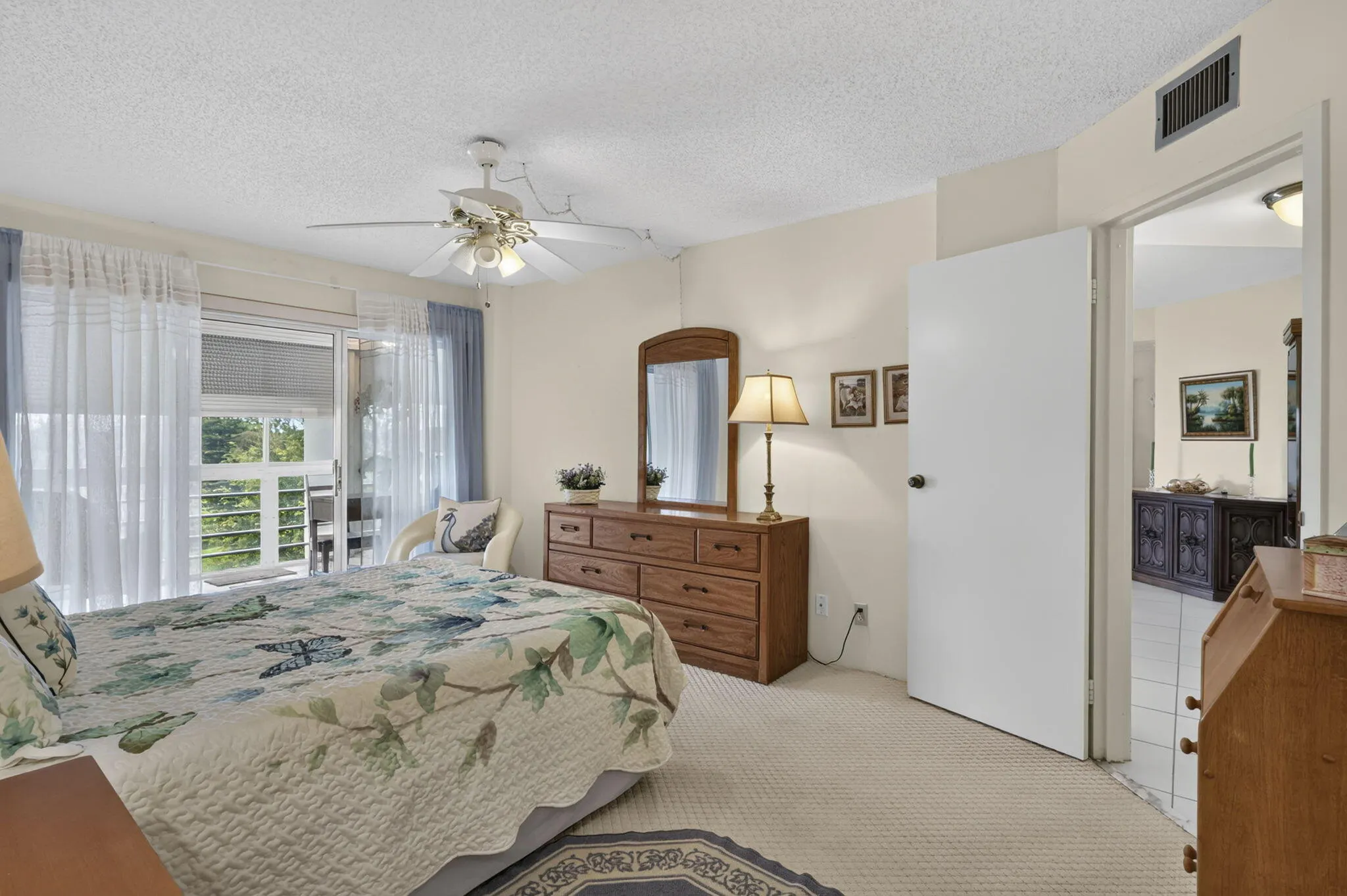 3959 Via Poinciana #506