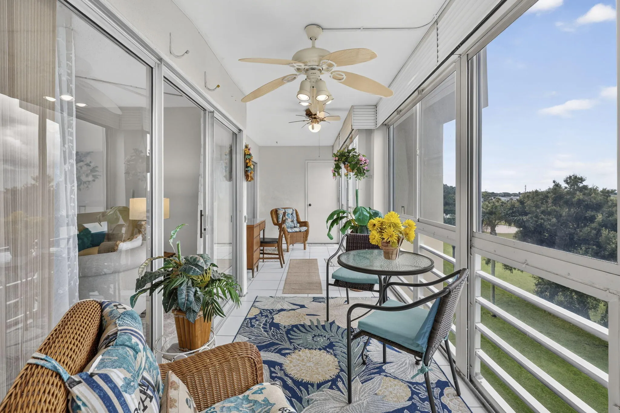 3959 Via Poinciana #506