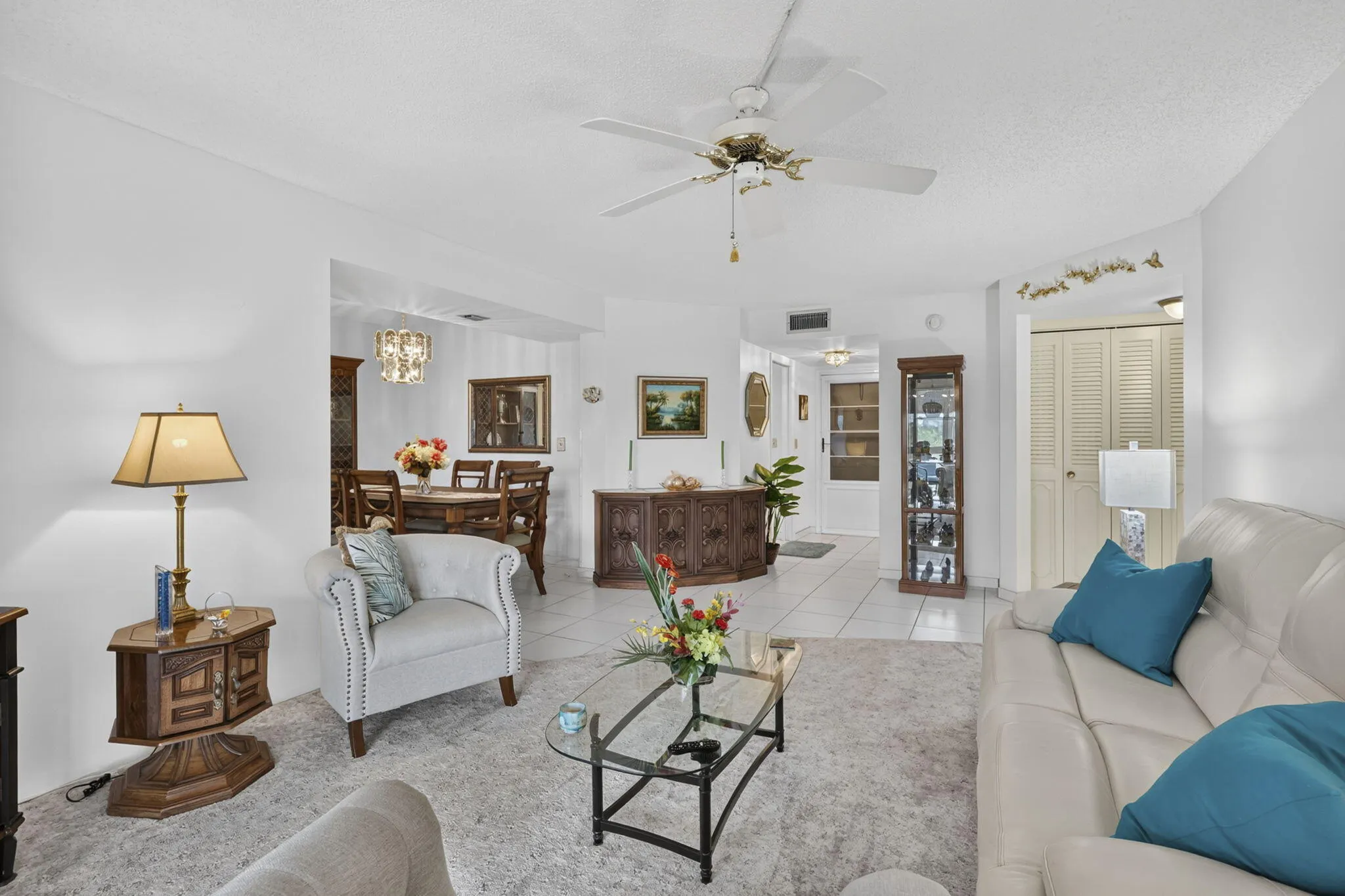3959 Via Poinciana #506