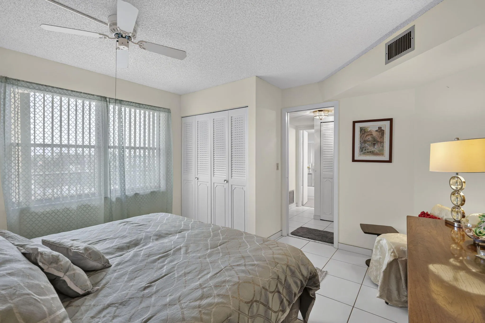 3959 Via Poinciana #506