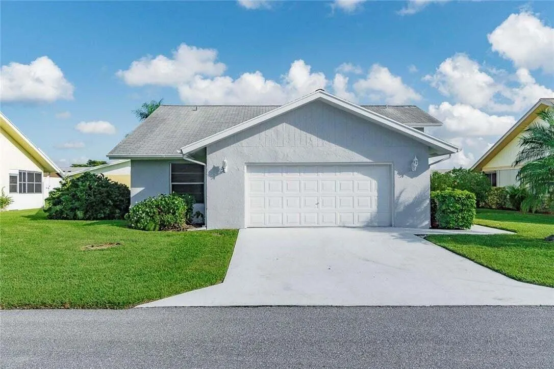 3830 ROWENA Circle