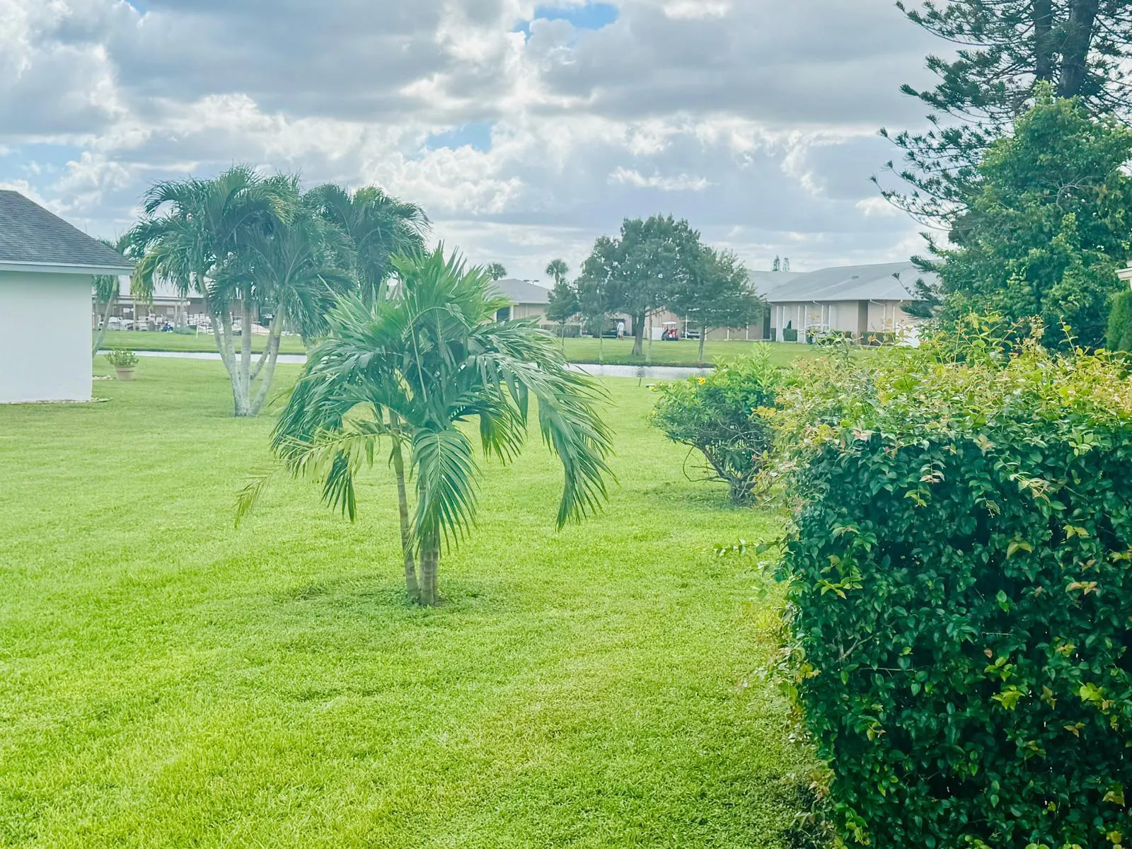 3830 ROWENA Circle