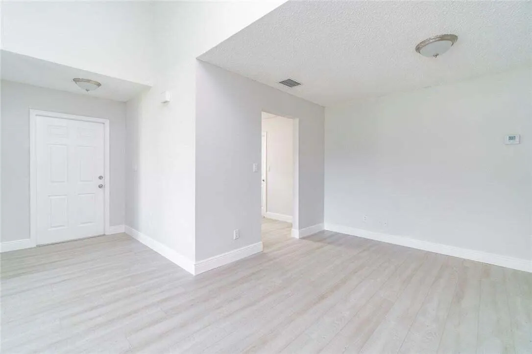 3830 ROWENA Circle