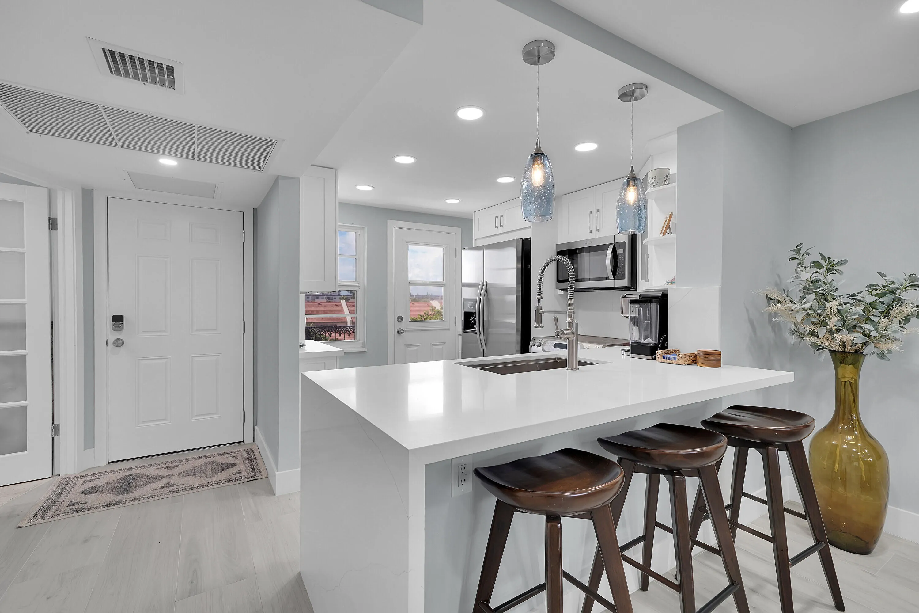 2871 N Ocean Boulevard #M338