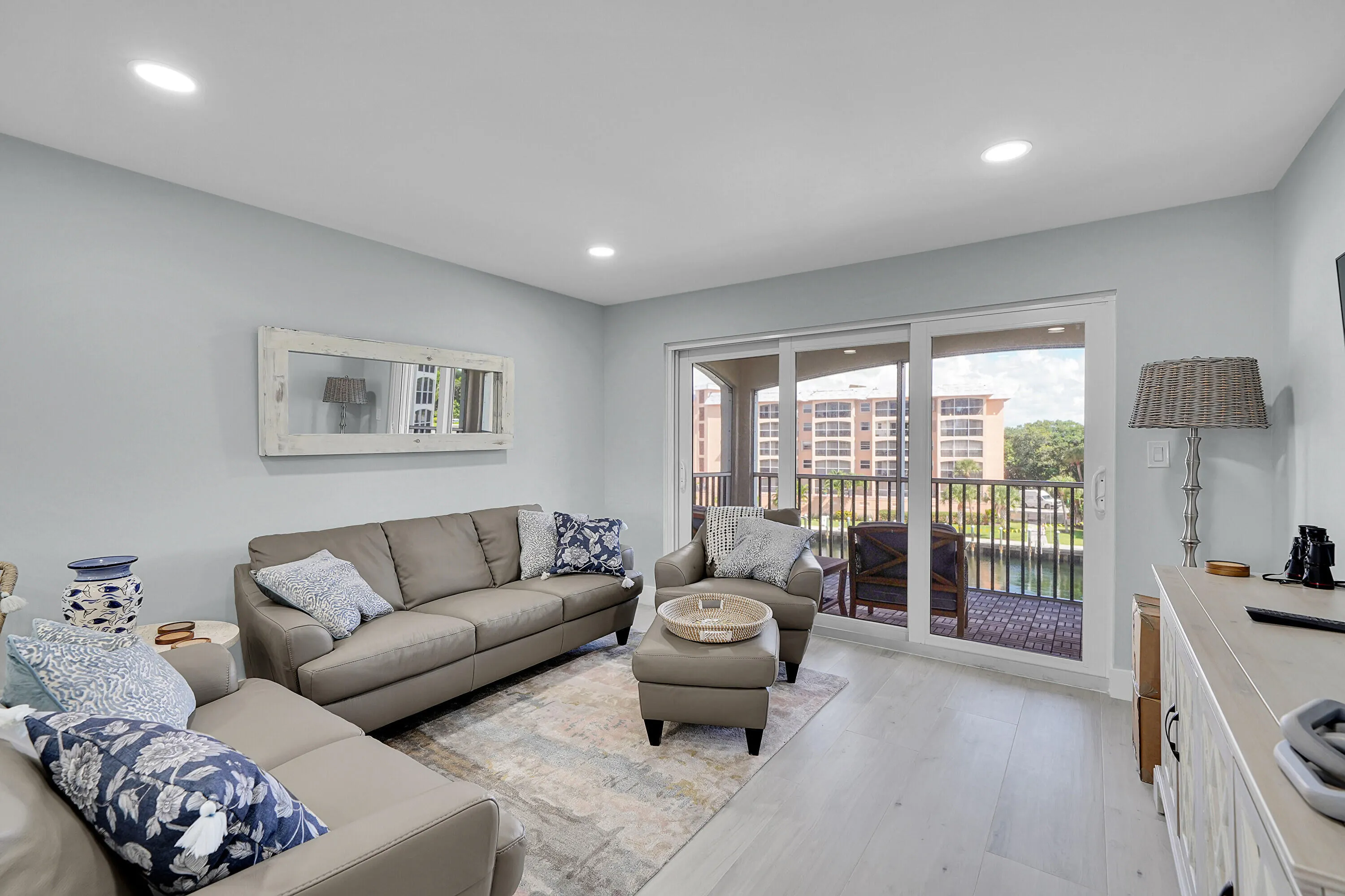 2871 N Ocean Boulevard #M338