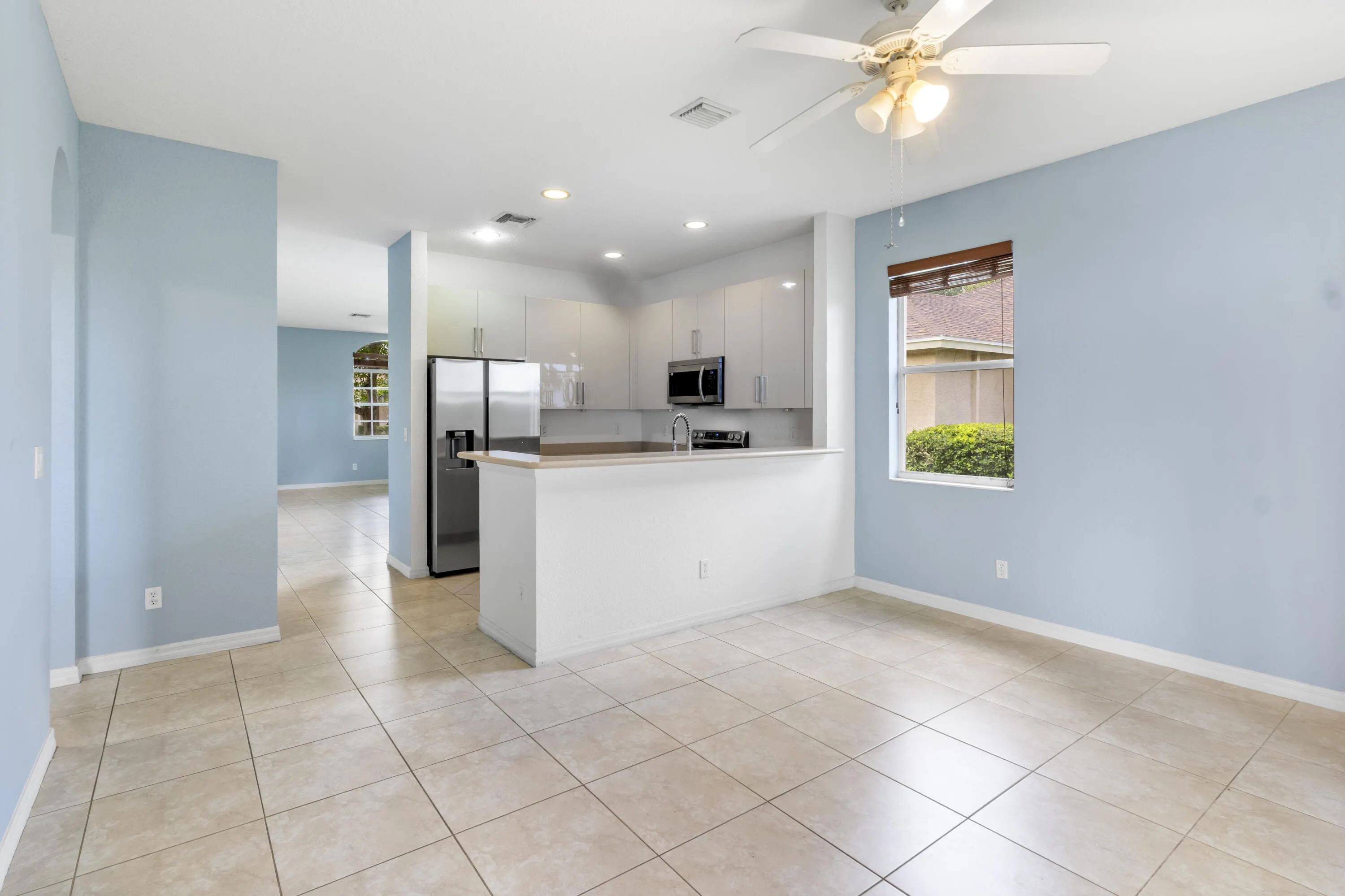 9907 E VERONA Circle