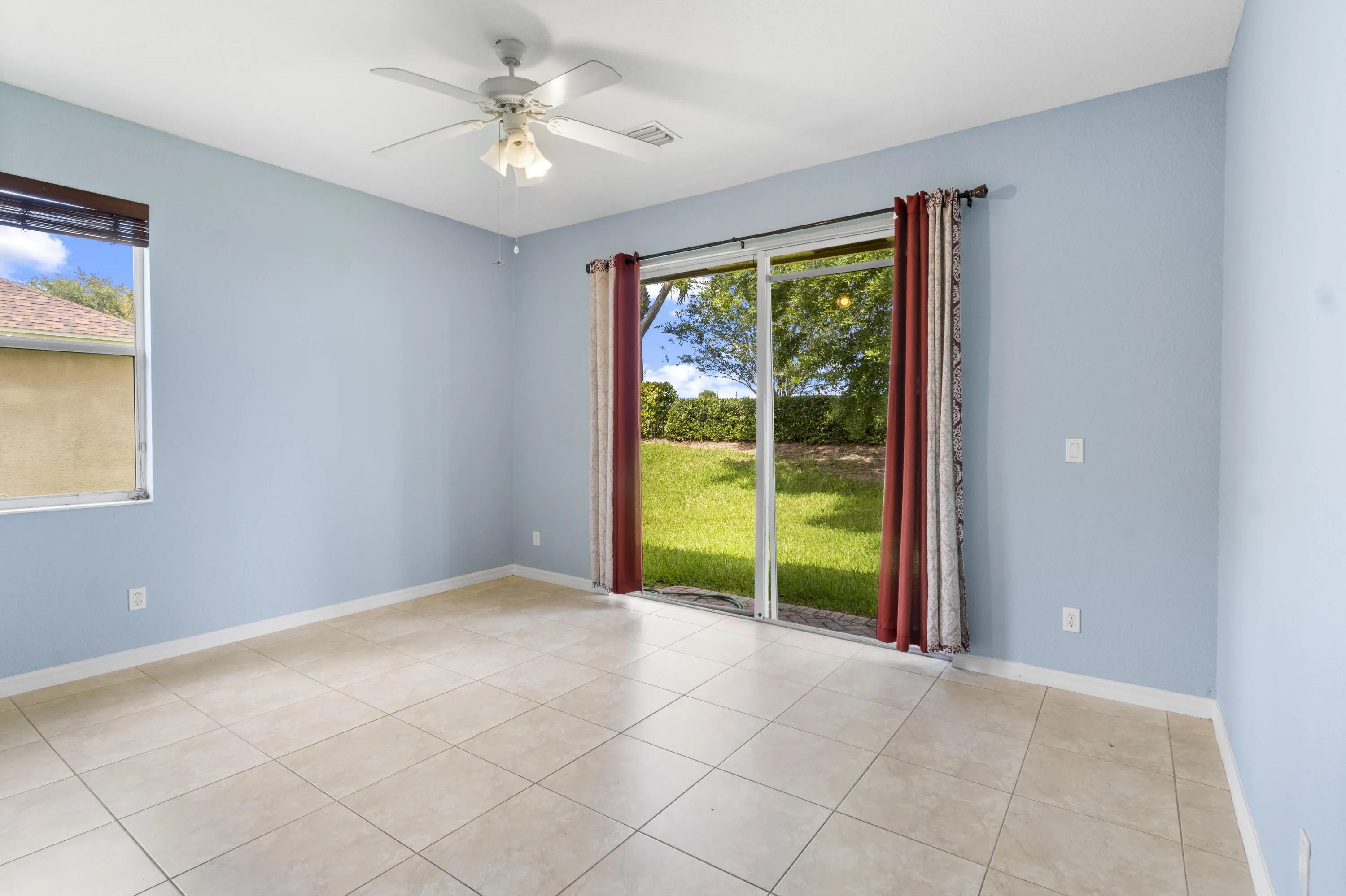 9907 E VERONA Circle