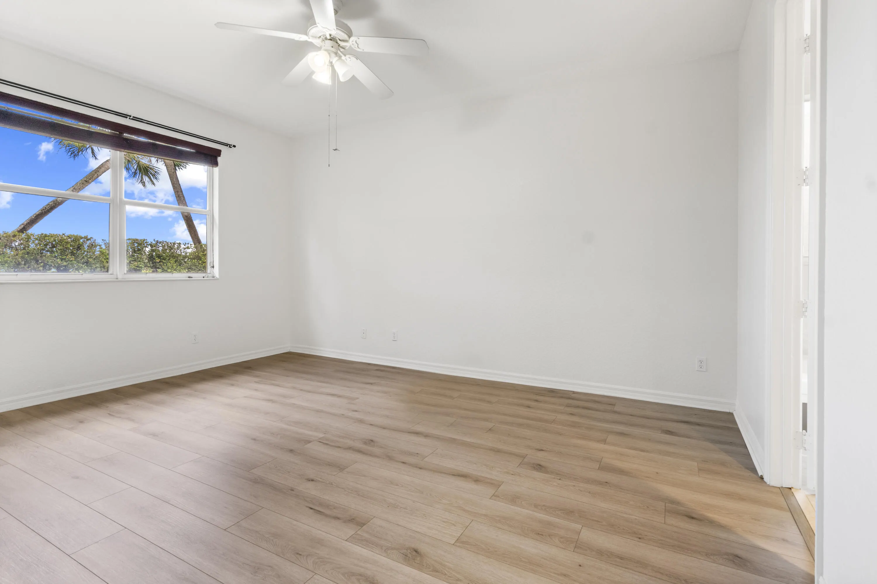 9907 E VERONA Circle