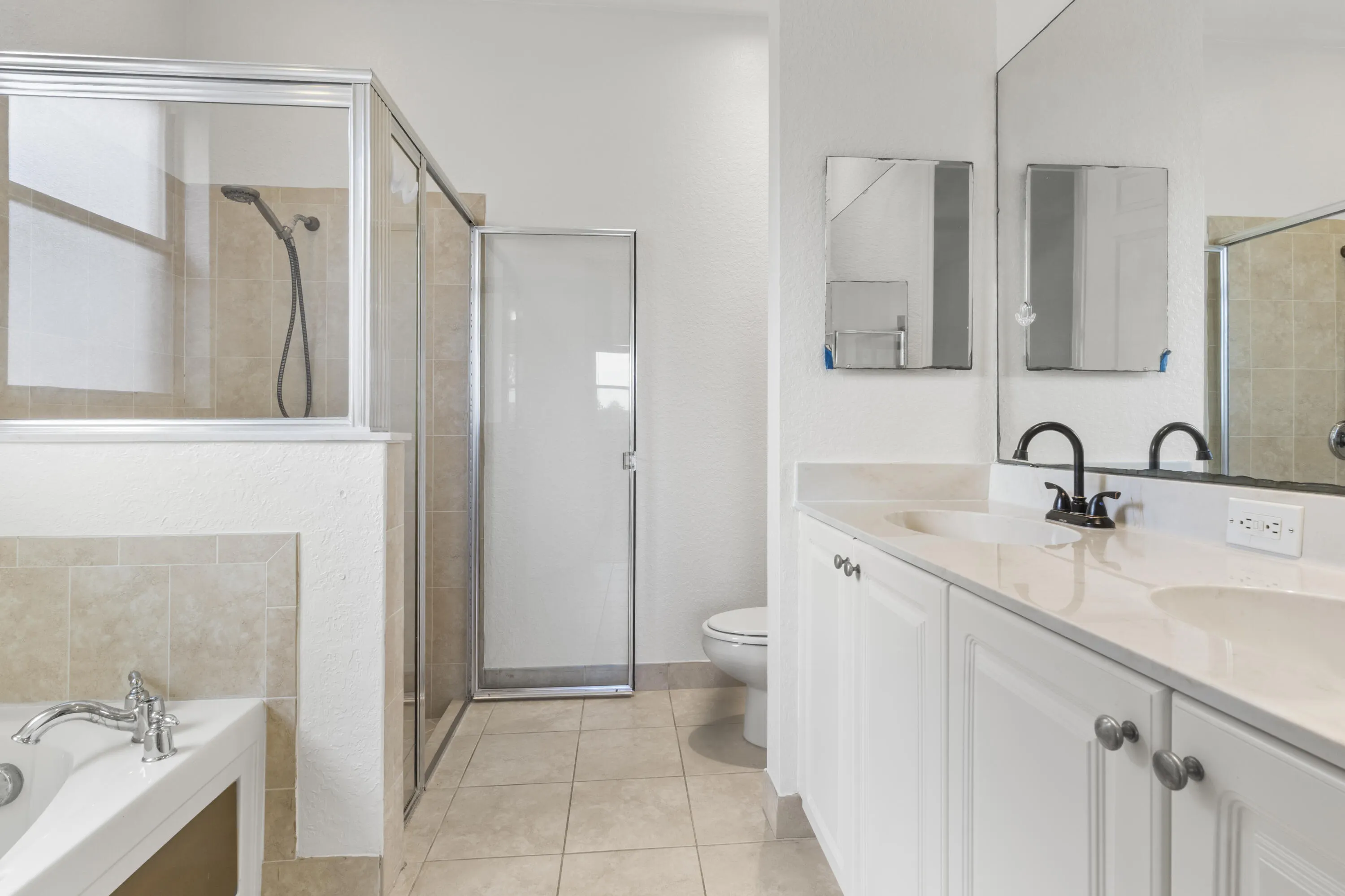 9907 E VERONA Circle