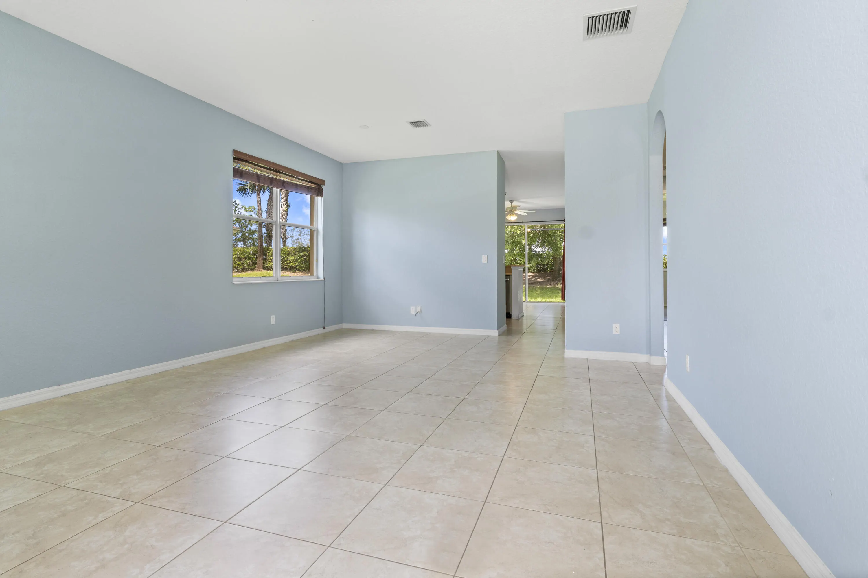 9907 E VERONA Circle